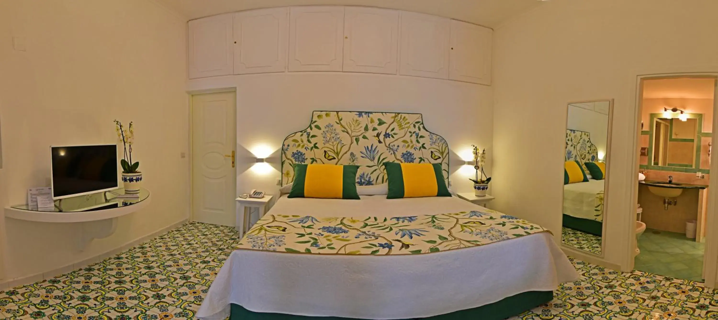 Photo of the whole room, Bed in Hotel San Felice