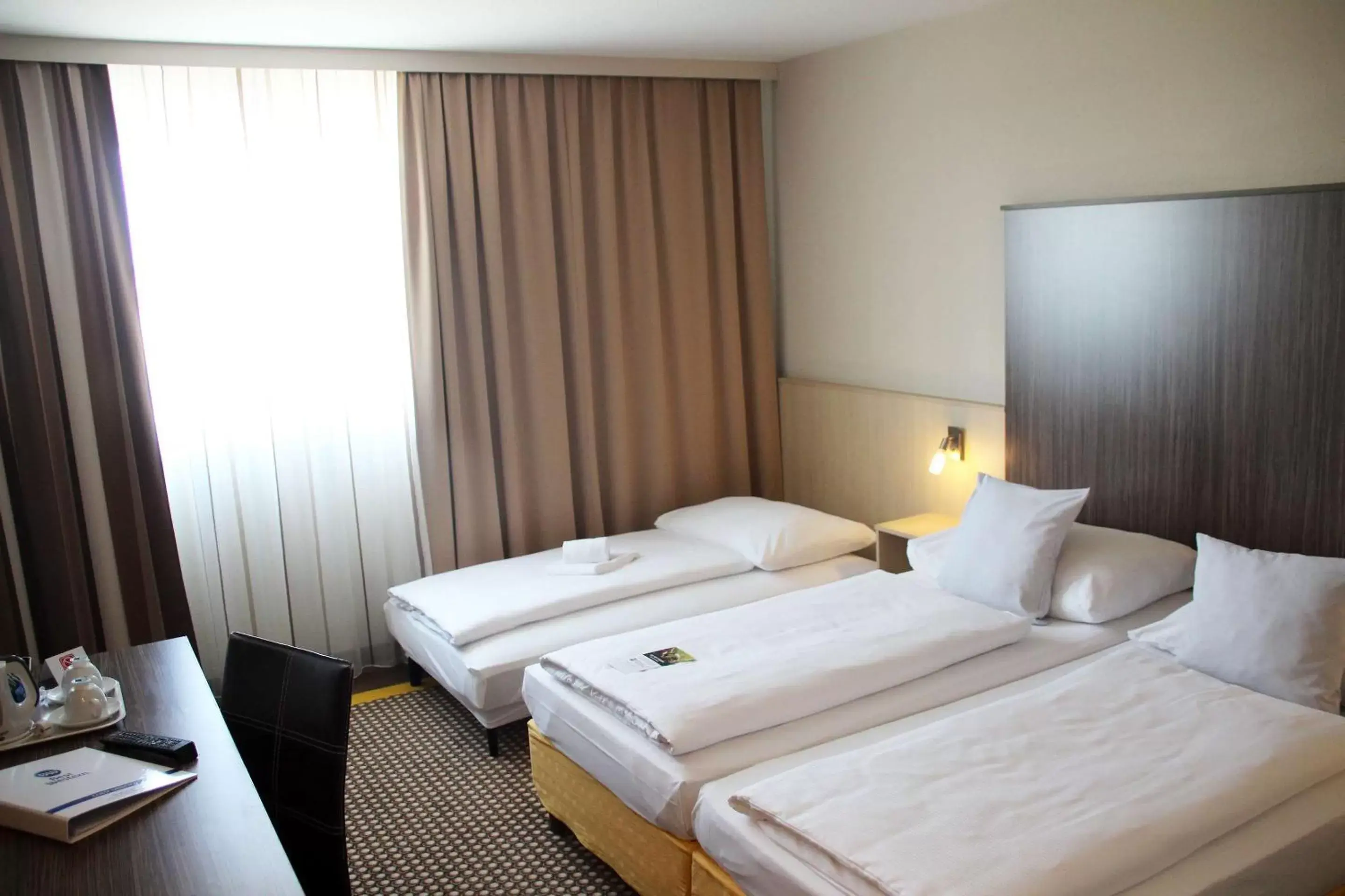 Photo of the whole room, Bed in Best Western Smart Hotel