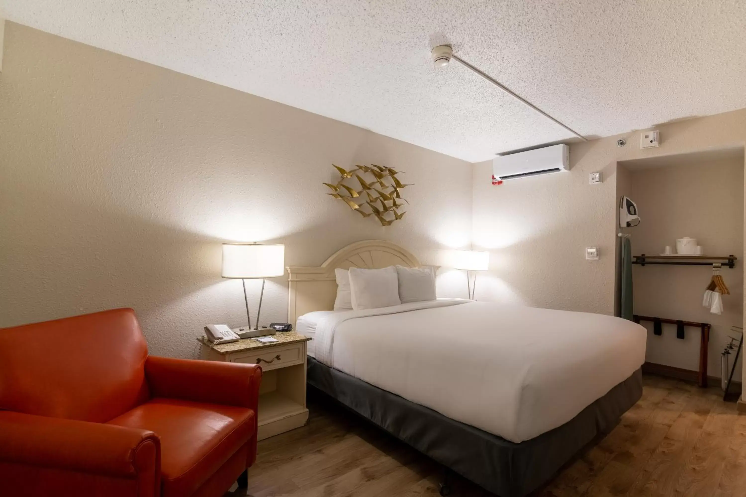 Bed in Emerald Beach Hotel Corpus Christi Bed in Emerald Beach Hotel Corpus Christi