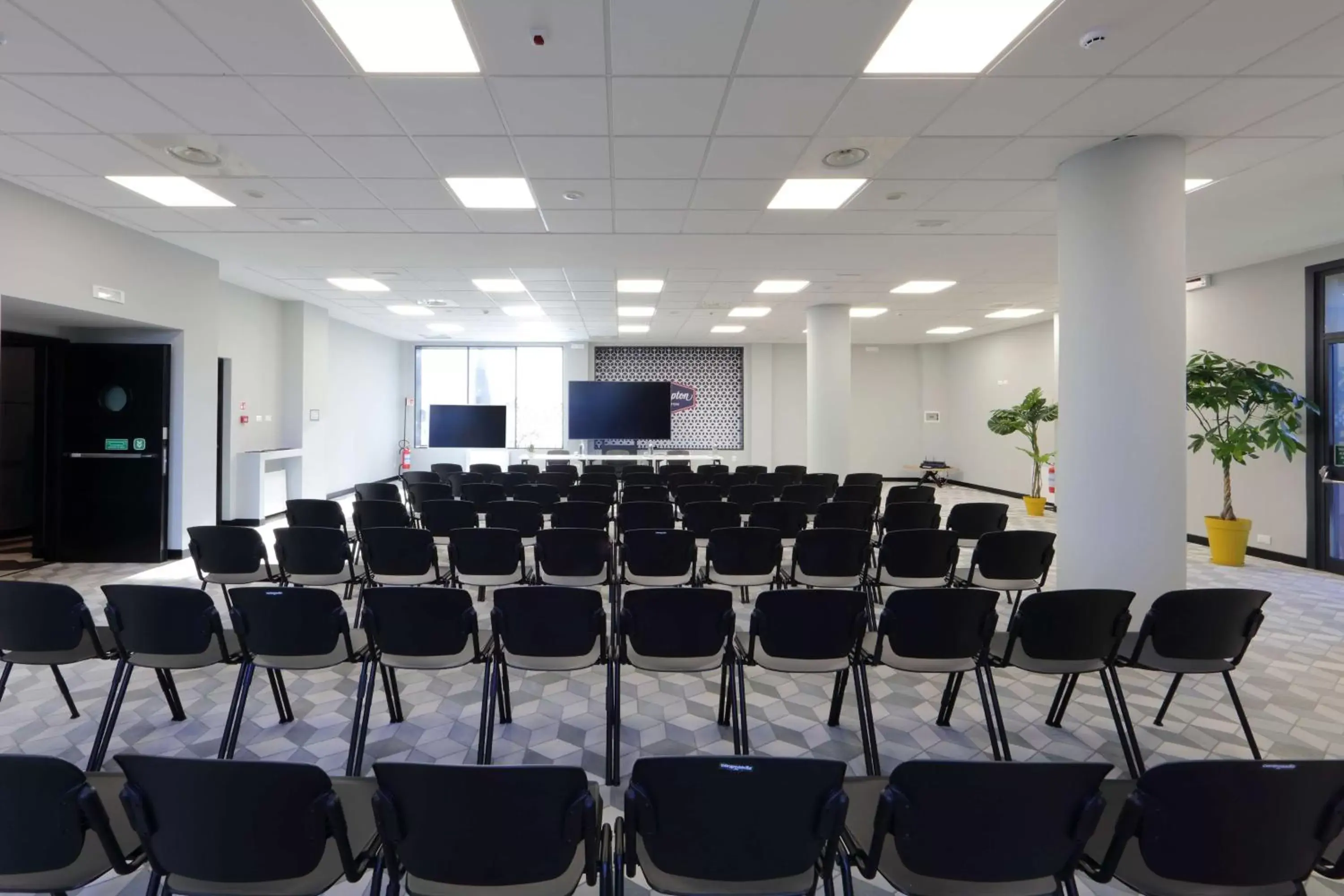 Meeting/conference room in Hampton by Hilton Rome North Fiano Romano