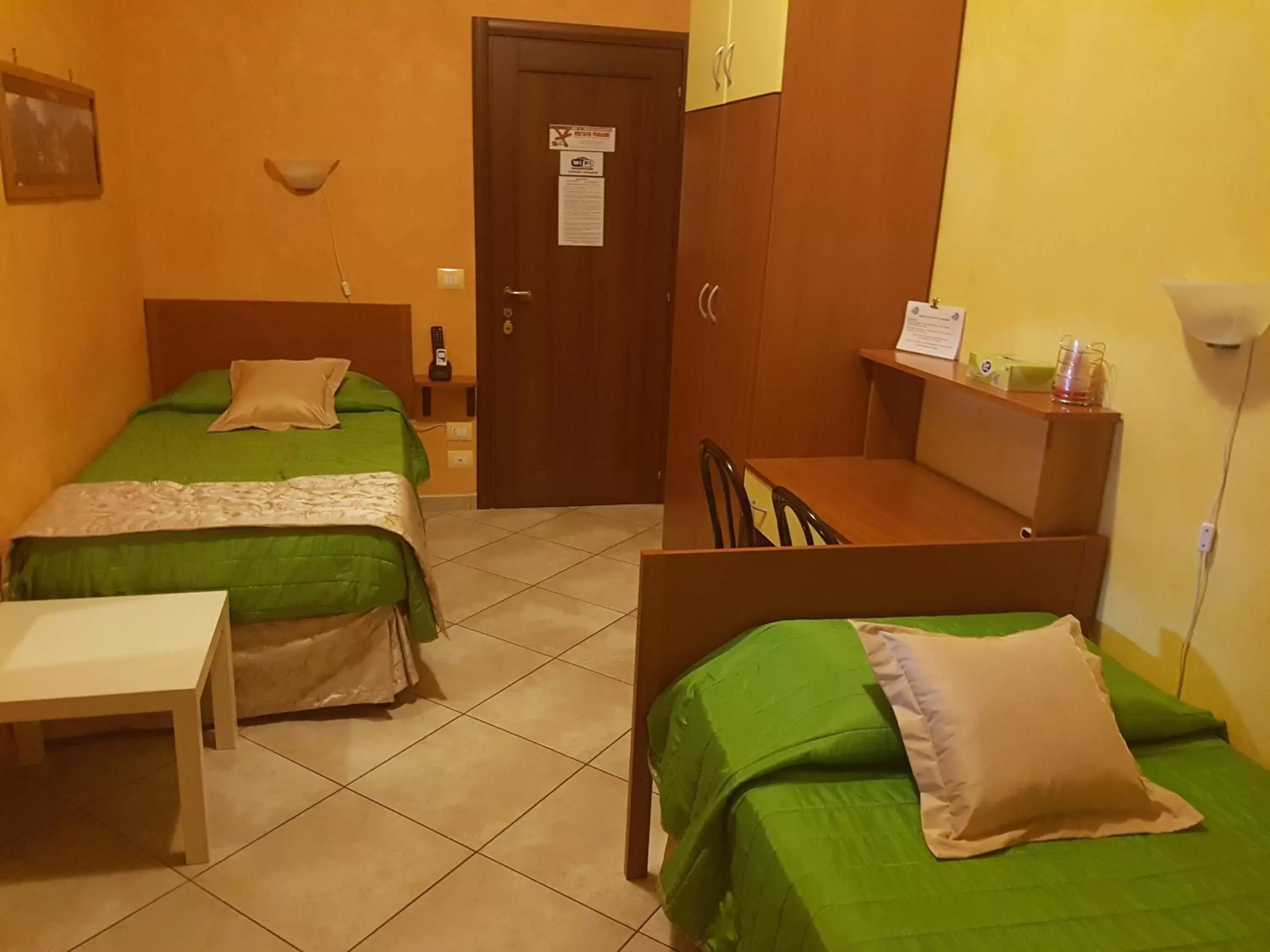Twin Room - single occupancy in Il Laghetto Twin Room - single occupancy in Il Laghetto
