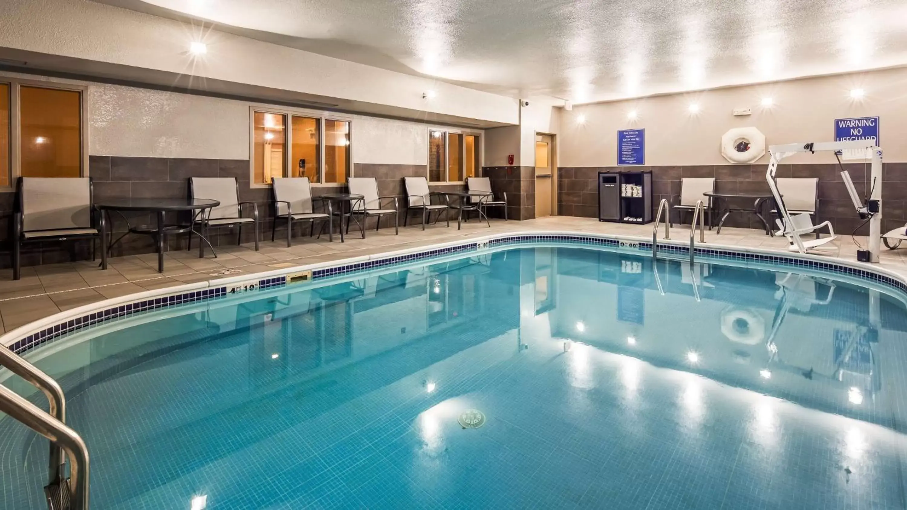 Pool view, Swimming Pool in Best Western Greeley