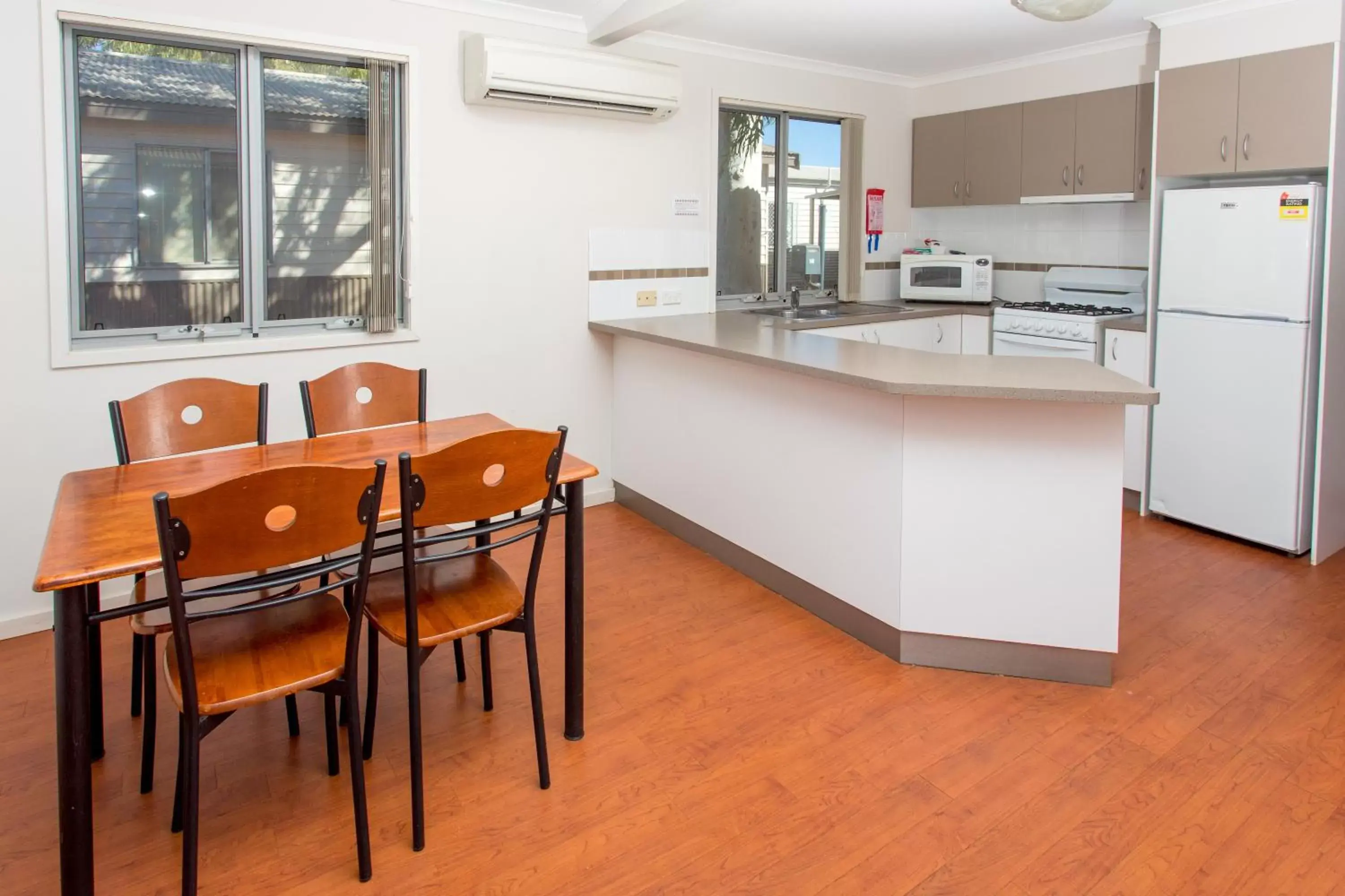 Coffee/tea facilities, Kitchen/Kitchenette in Discovery Parks - Pilbara, Karratha