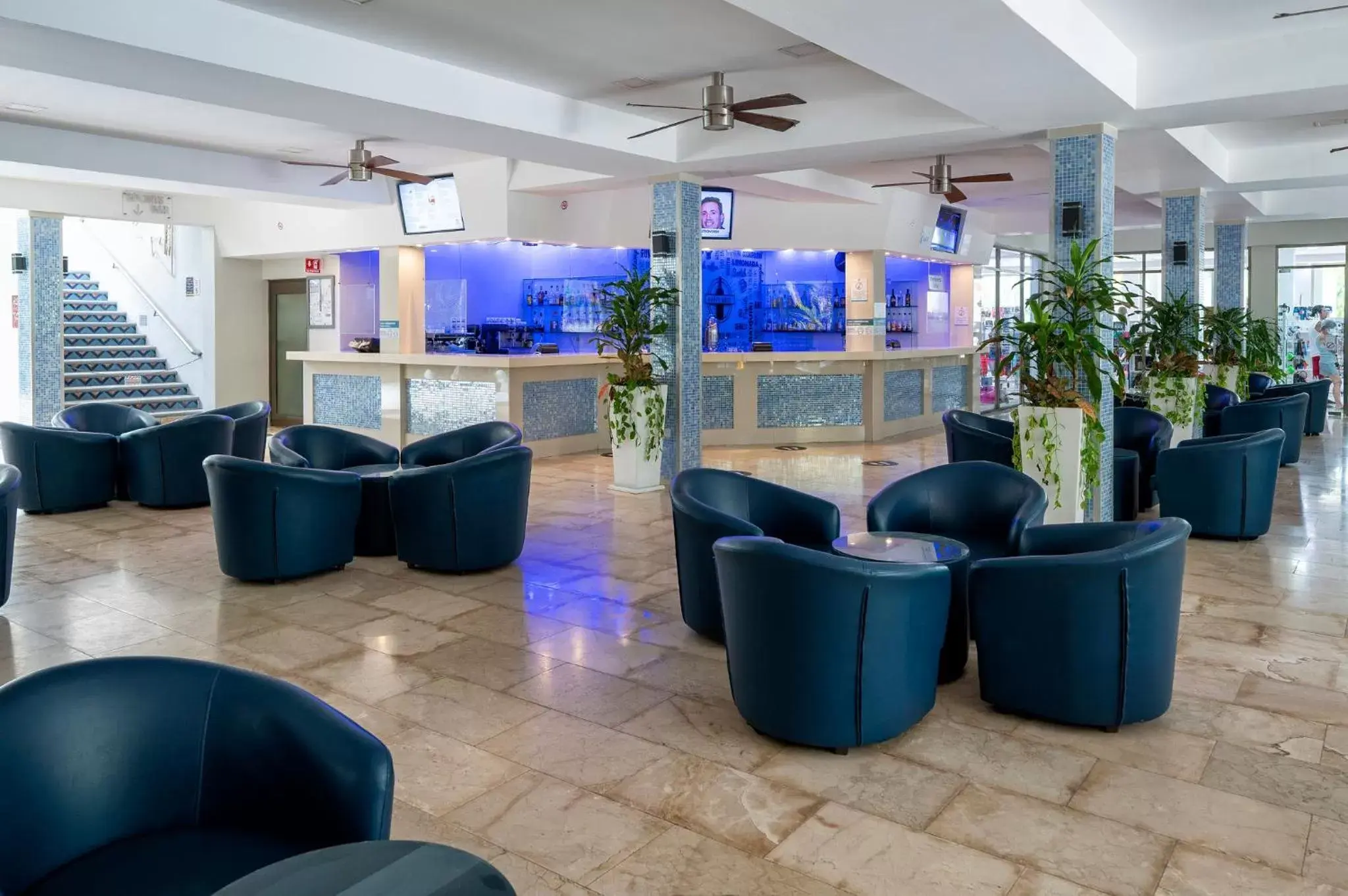 Lounge or bar, Lounge/Bar in Viva Maya by Wyndham, A Trademark All Inclusive Resort