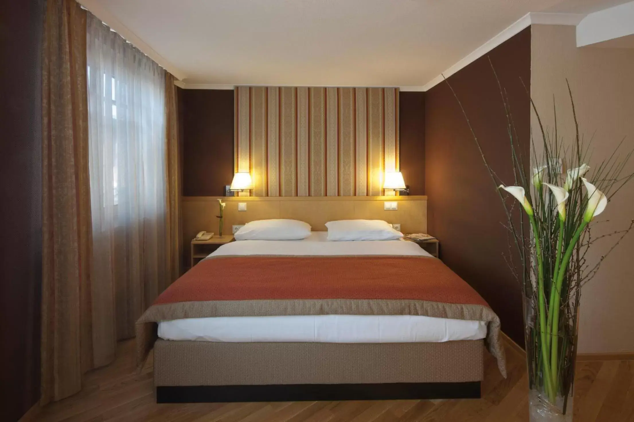 Bed in Austria Trend Hotel Ananas Wien