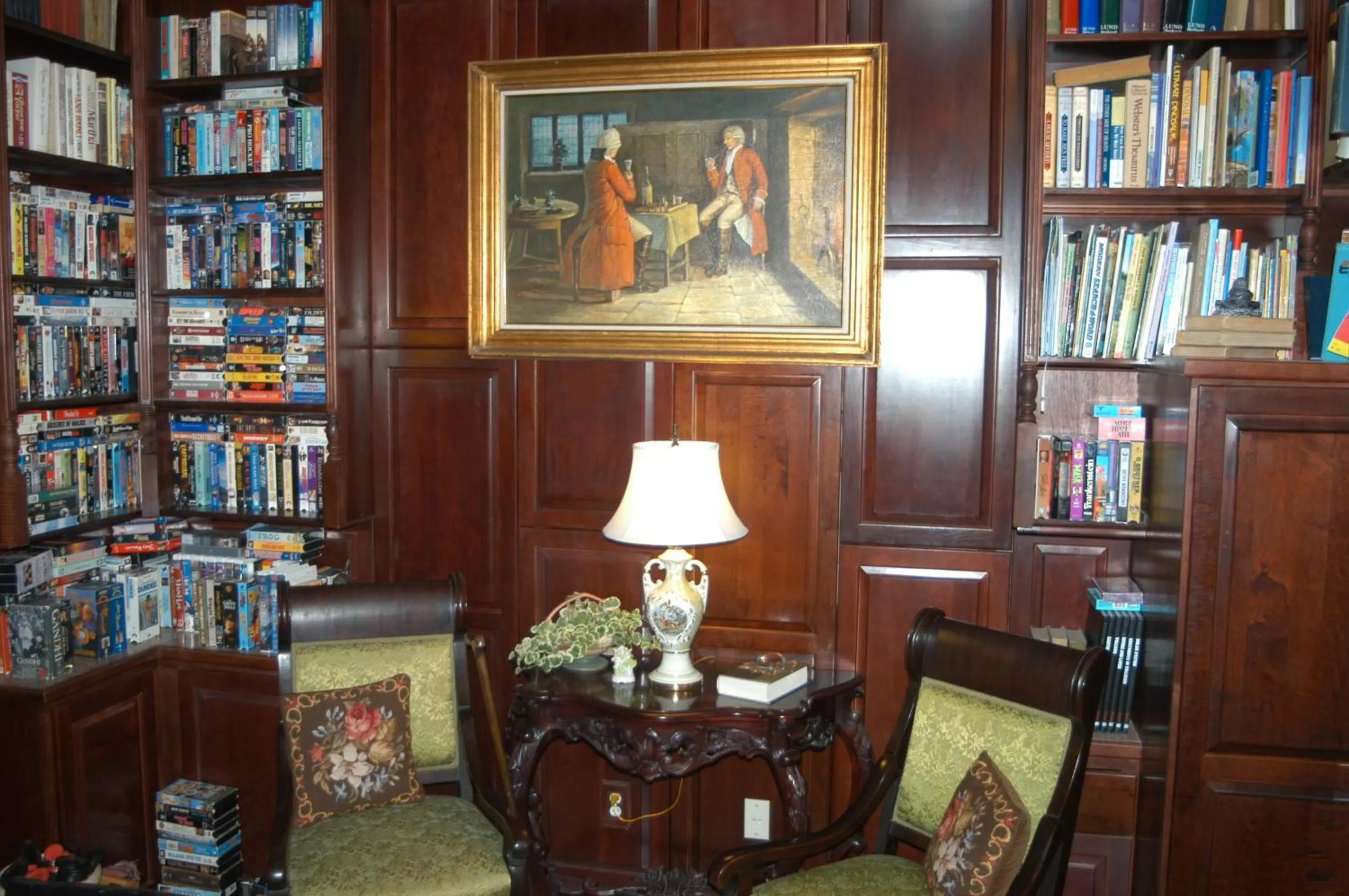 Library in Big Yellow Inn