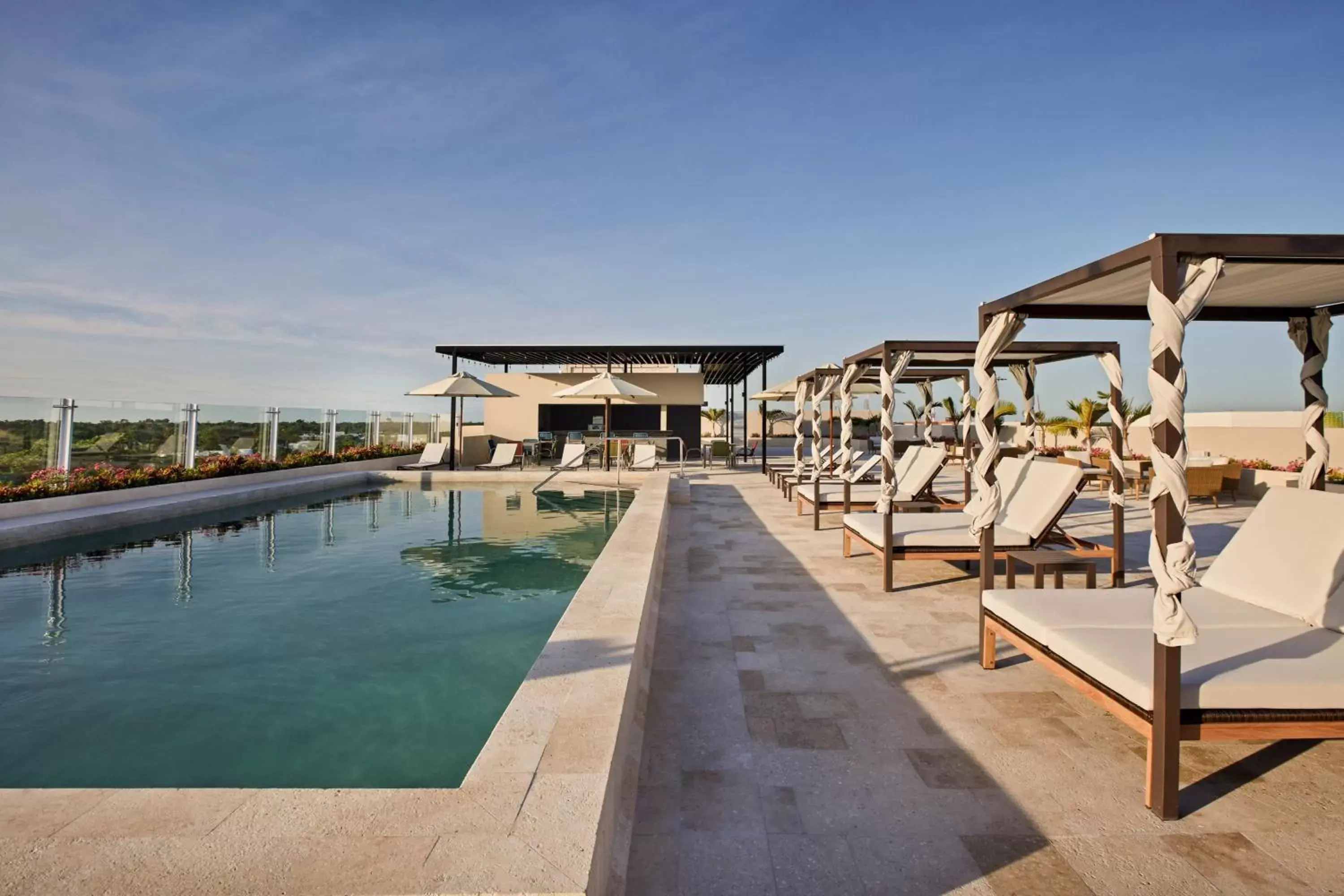 Swimming Pool in Residence Inn by Marriott Playa del Carmen
