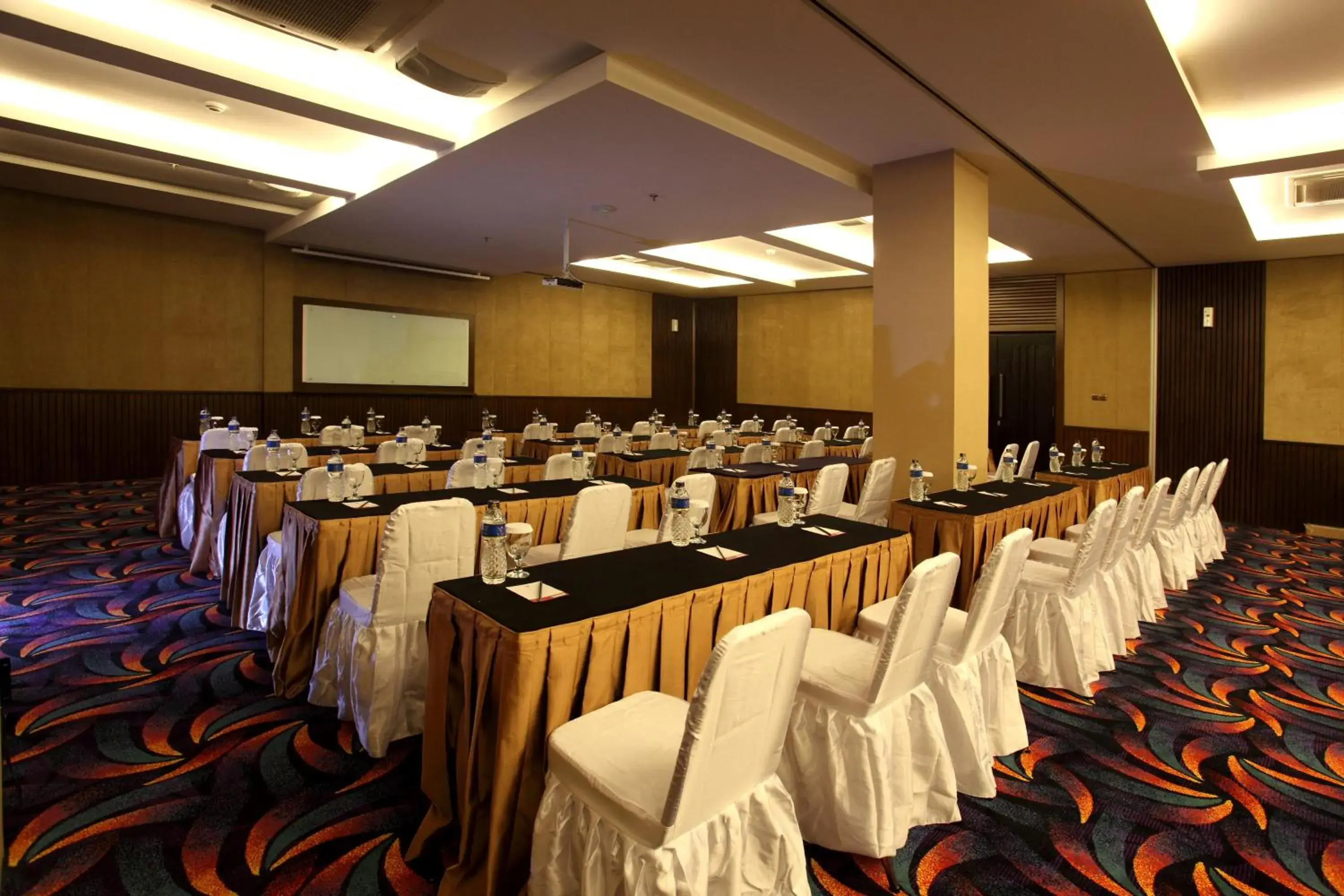 Meeting/conference room, Banquet Facilities in Hotel Vio Pasteur