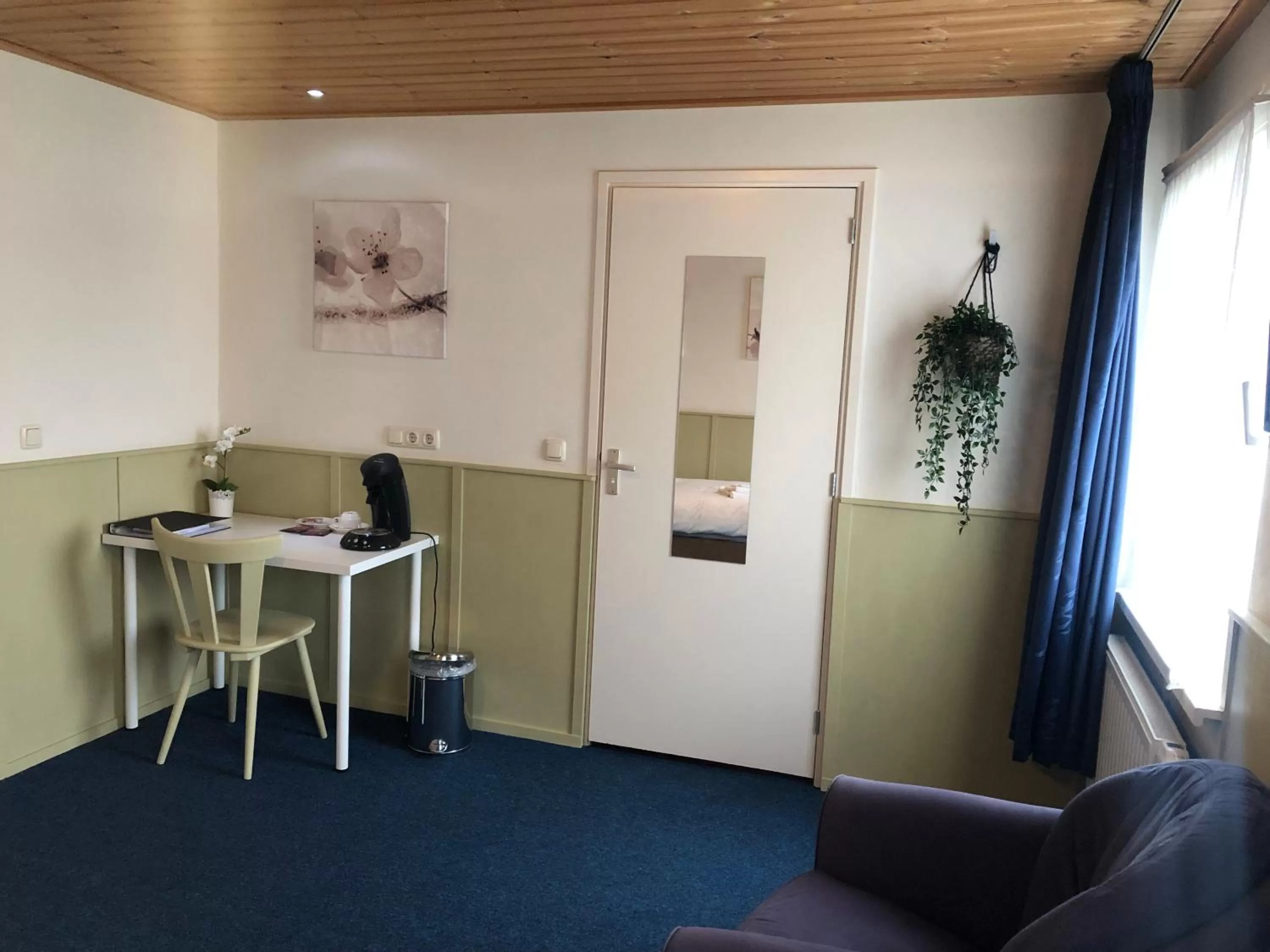 Seating area in Hotel Verhoeven