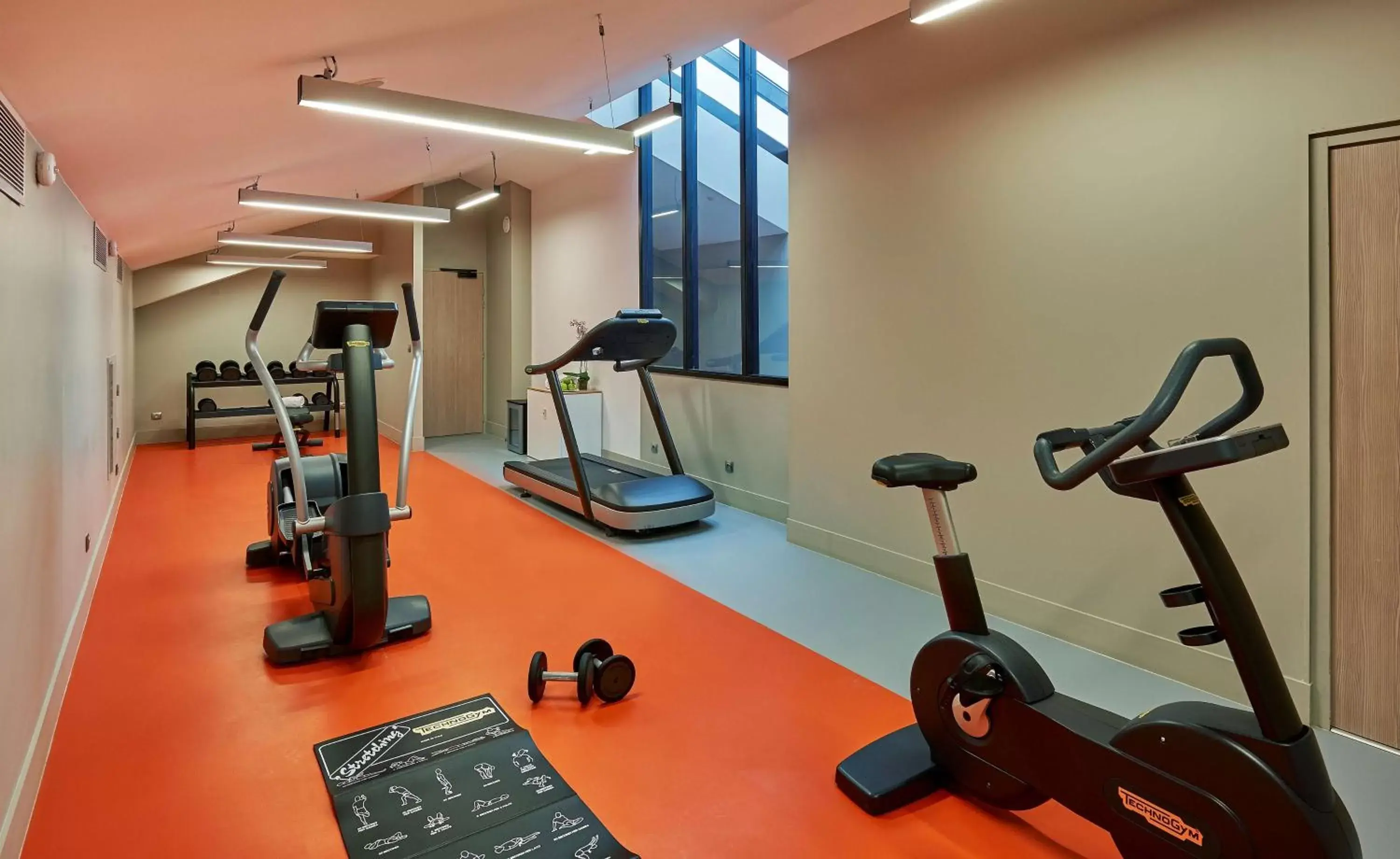Spa and wellness centre/facilities, Fitness Center/Facilities in NH Collection Marseille