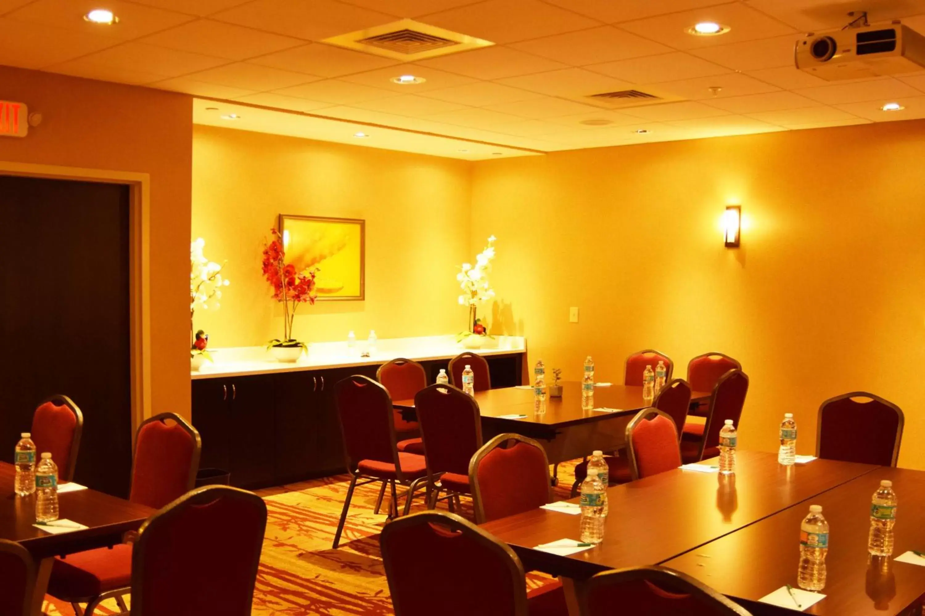 Meeting/conference room, Restaurant/Places to Eat in Homewood Suites by Hilton Charlotte Ballantyne, NC