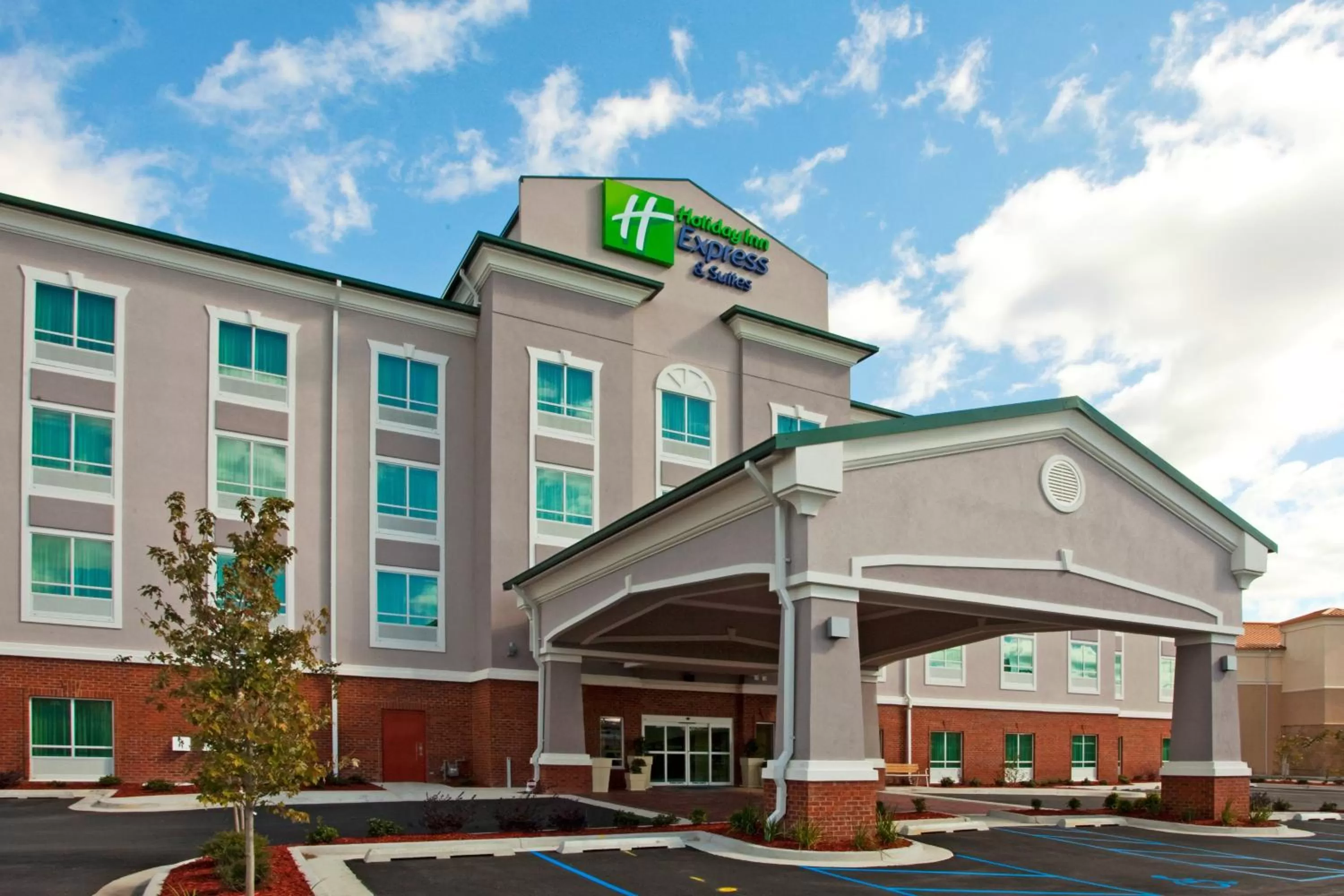 Holiday Inn Express & Suites - Valdosta by IHG