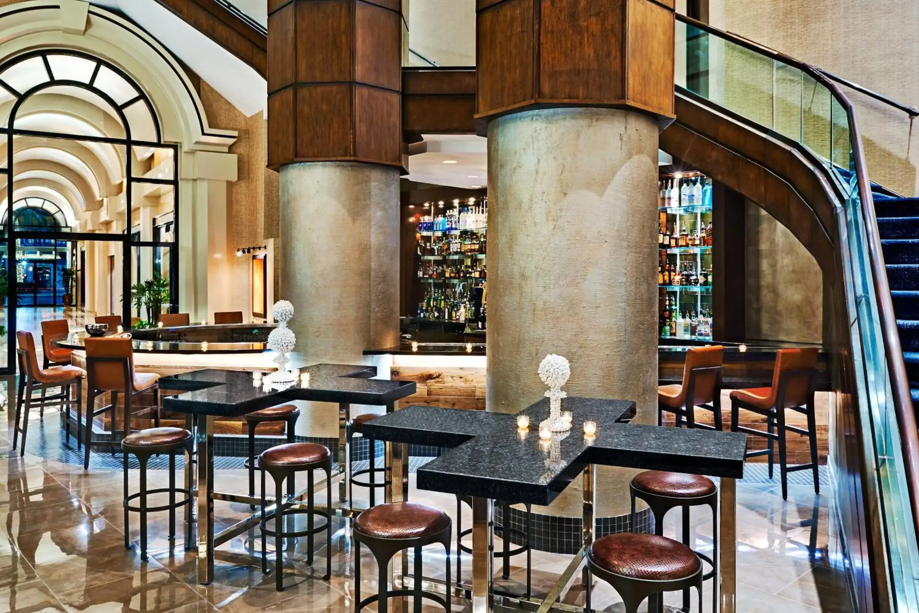 Lobby or reception, Restaurant/Places to Eat in JW Marriott New Orleans