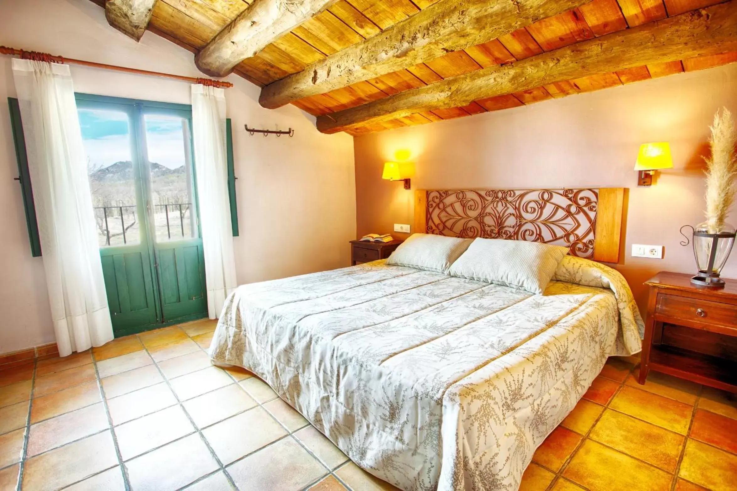 Bed in Hotel Rural Castillo de Biar Finca FANECAES