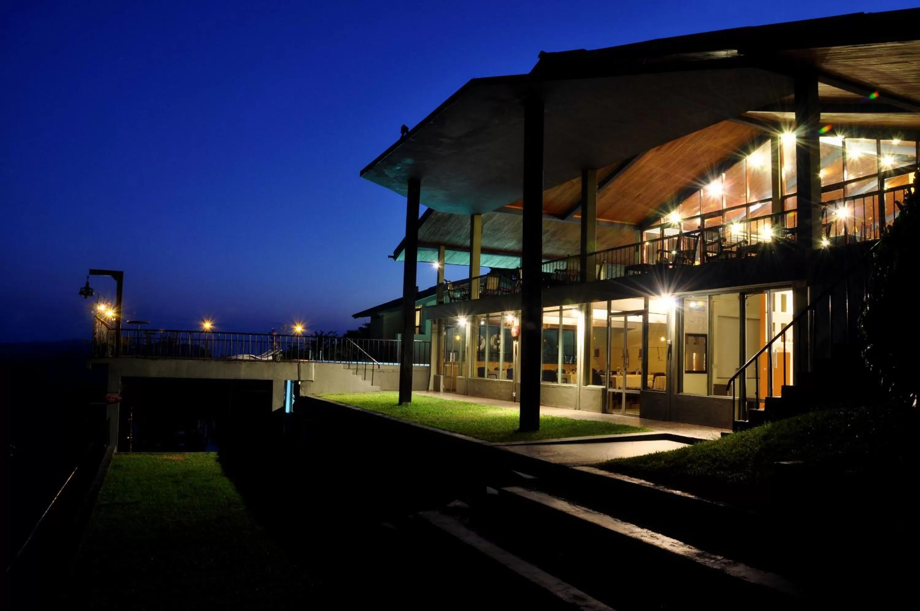 Property building in Giritale Hotel