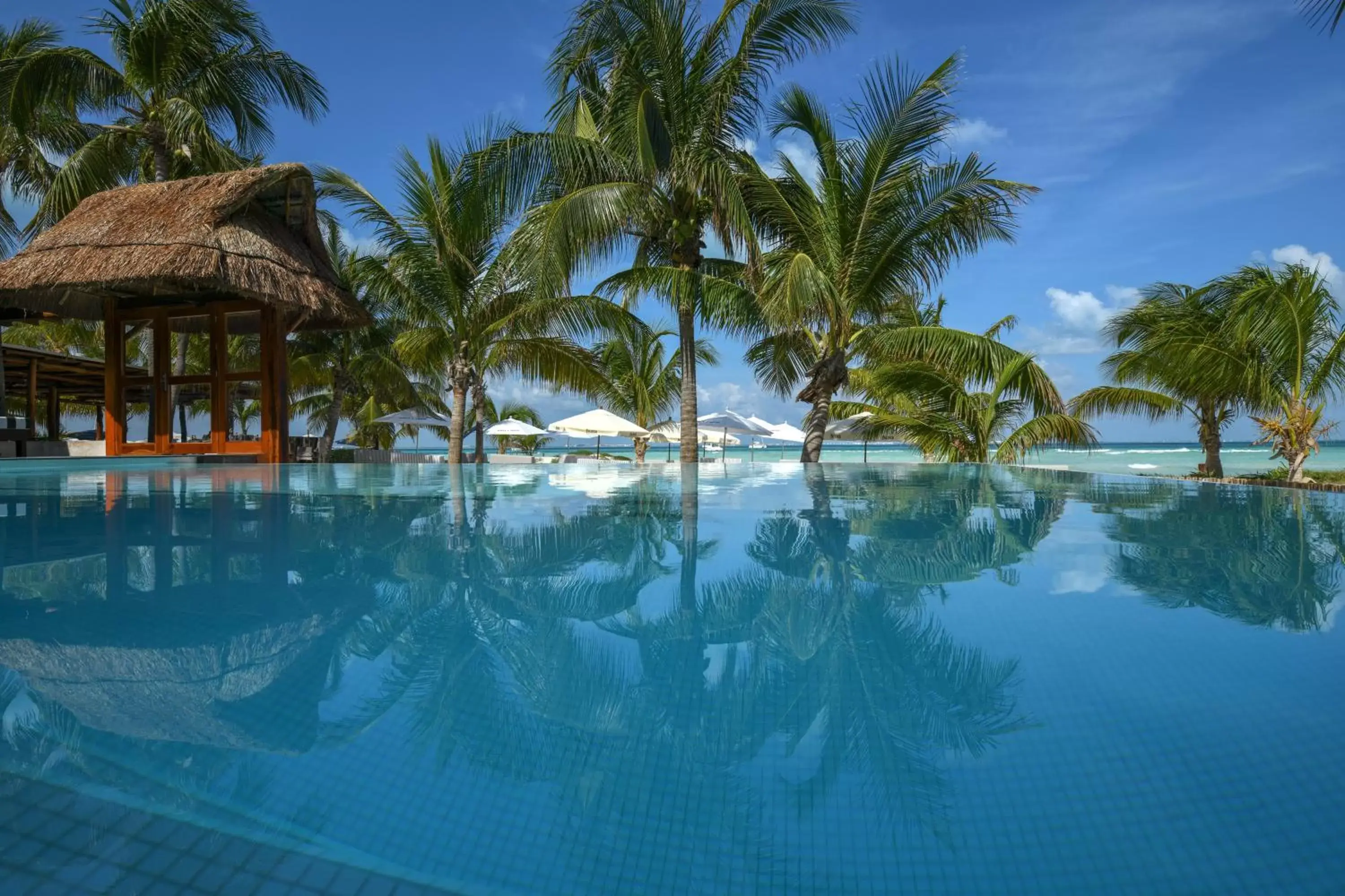 Beach, Swimming Pool in Casa del Jaguar Beach Hotel