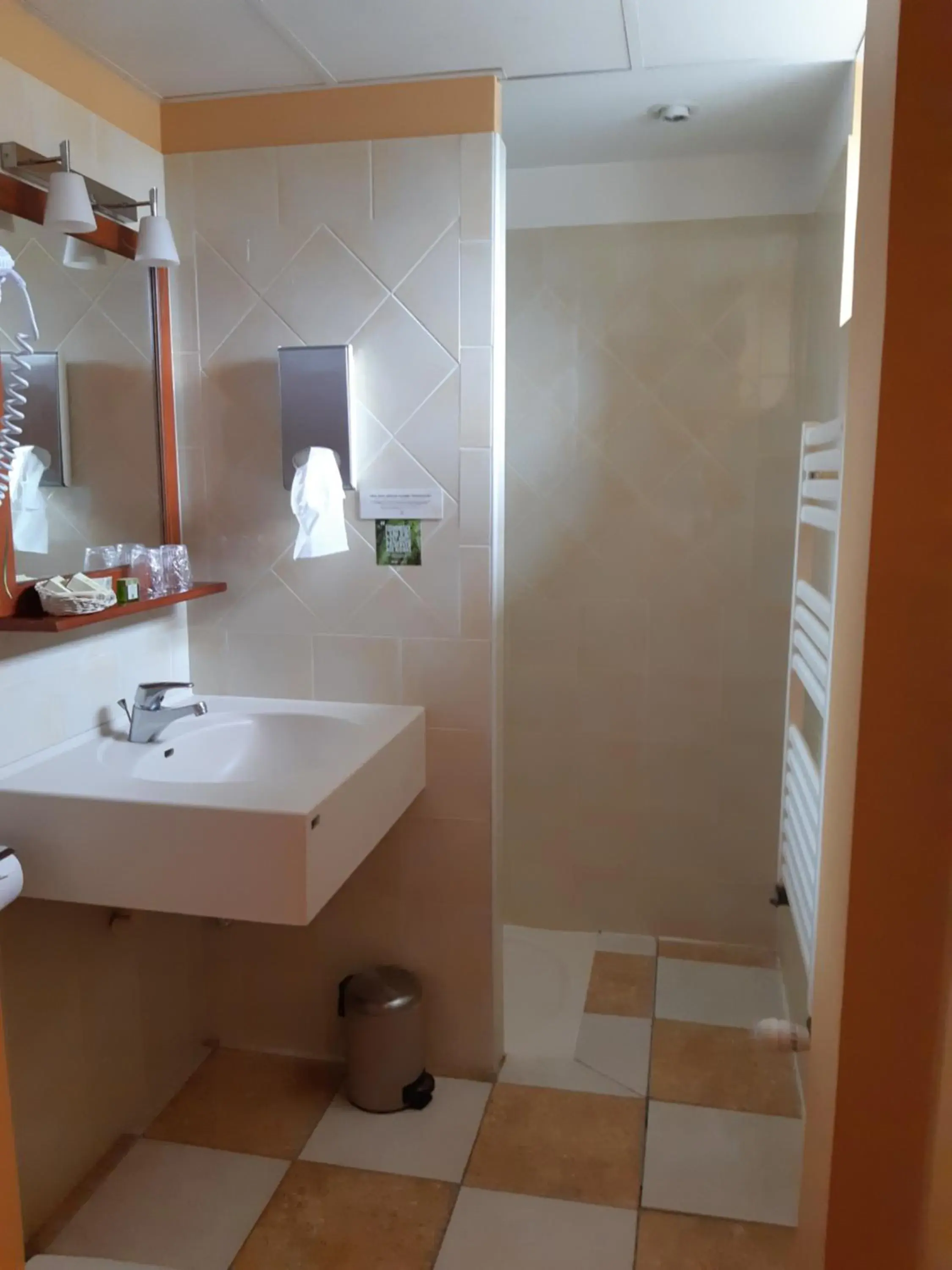 Shower, Bathroom in Logis Auberge Saint Simond