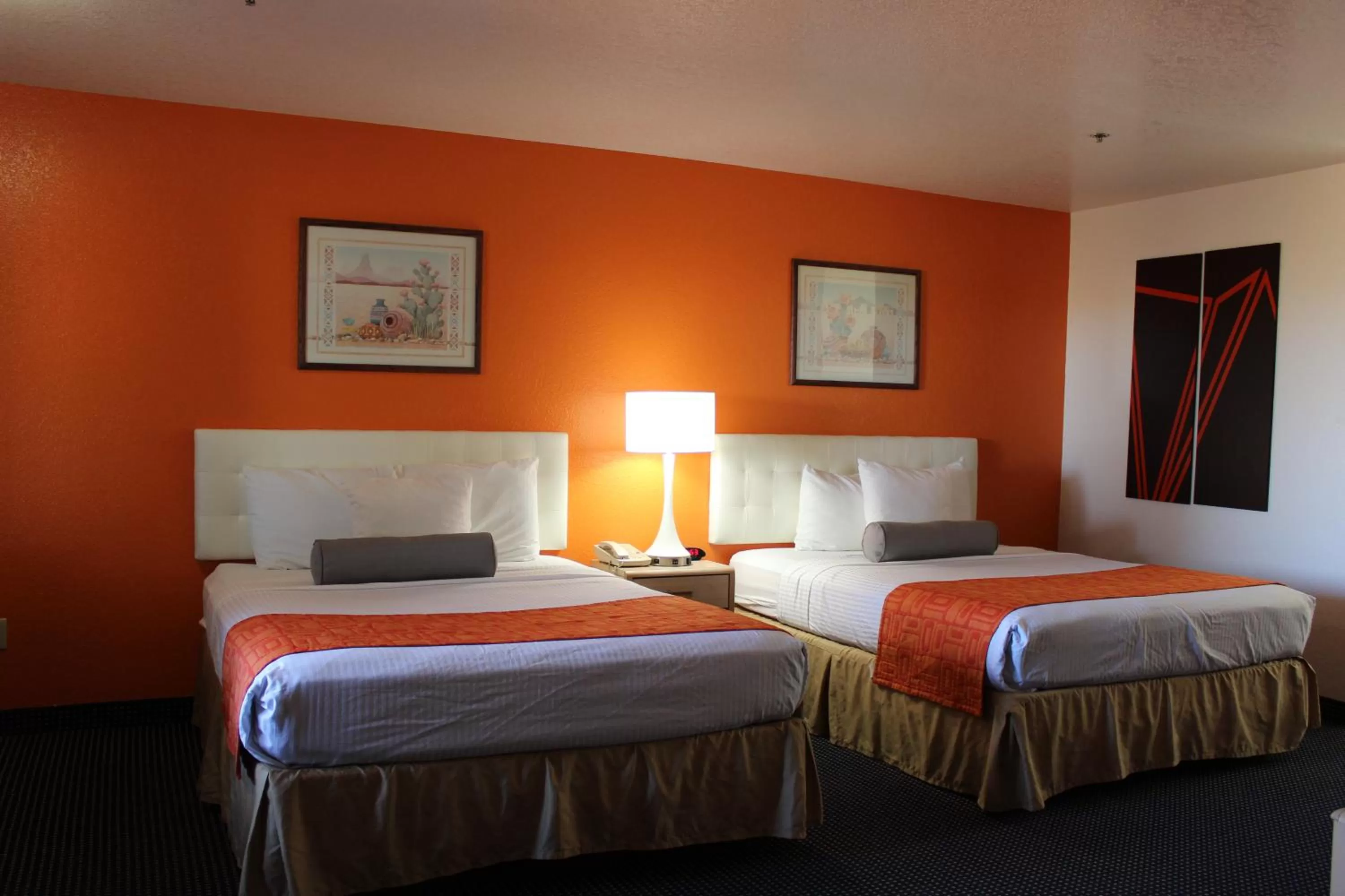 Bed in Howard Johnson by Wyndham Holbrook