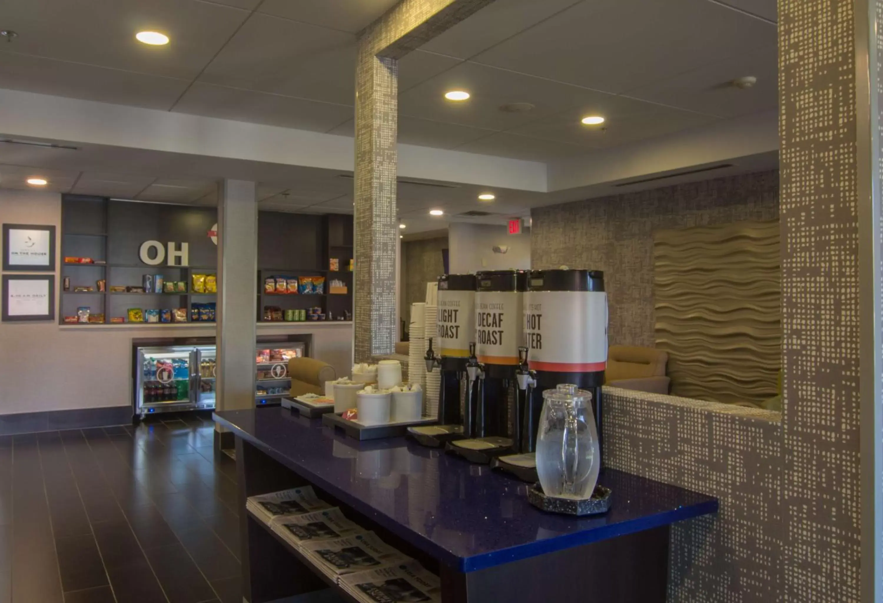 Lobby or reception, Lounge/Bar in Hampton Inn Medina