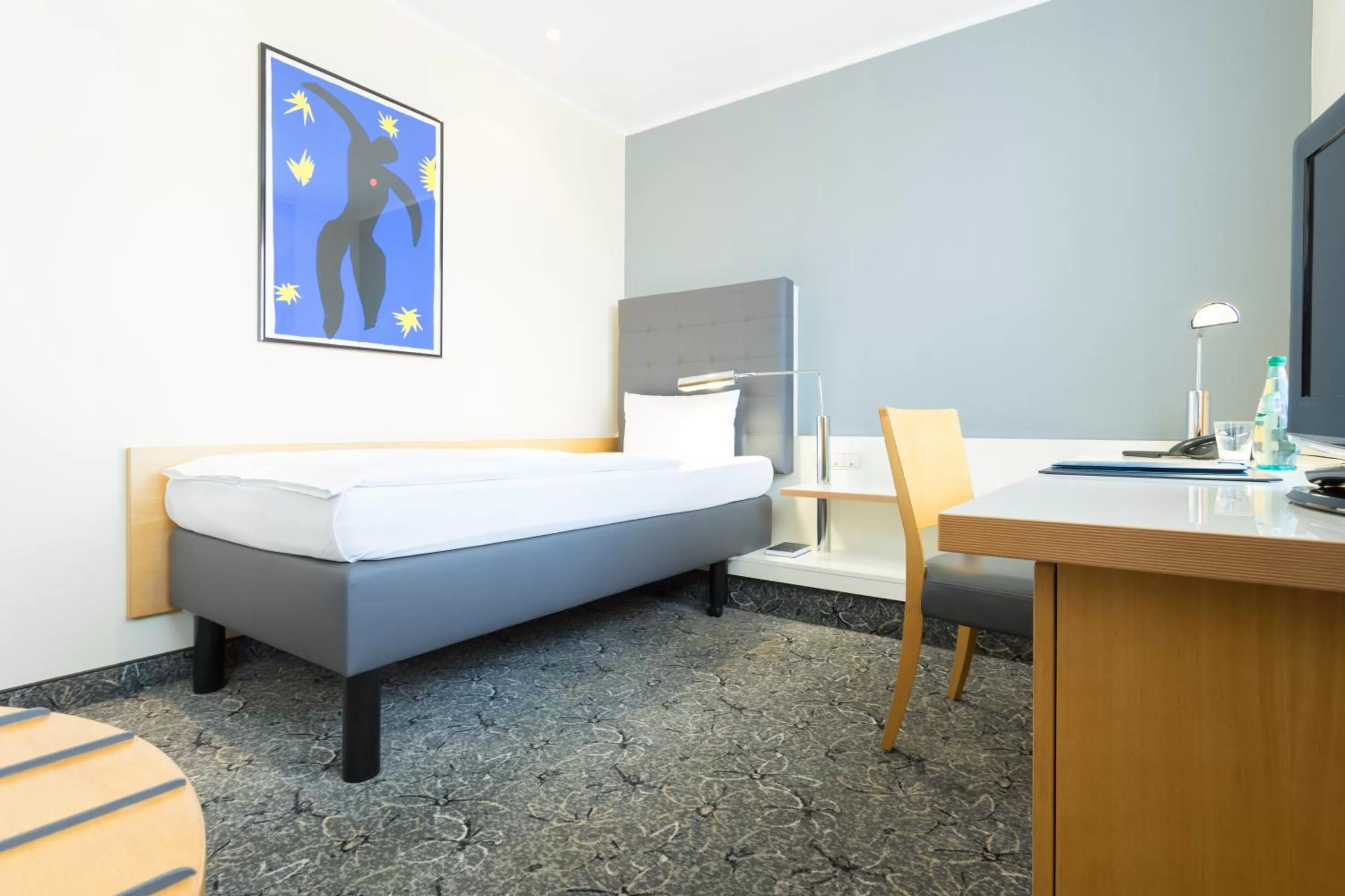 Photo of the whole room, Bed in ABACUS Tierpark Hotel