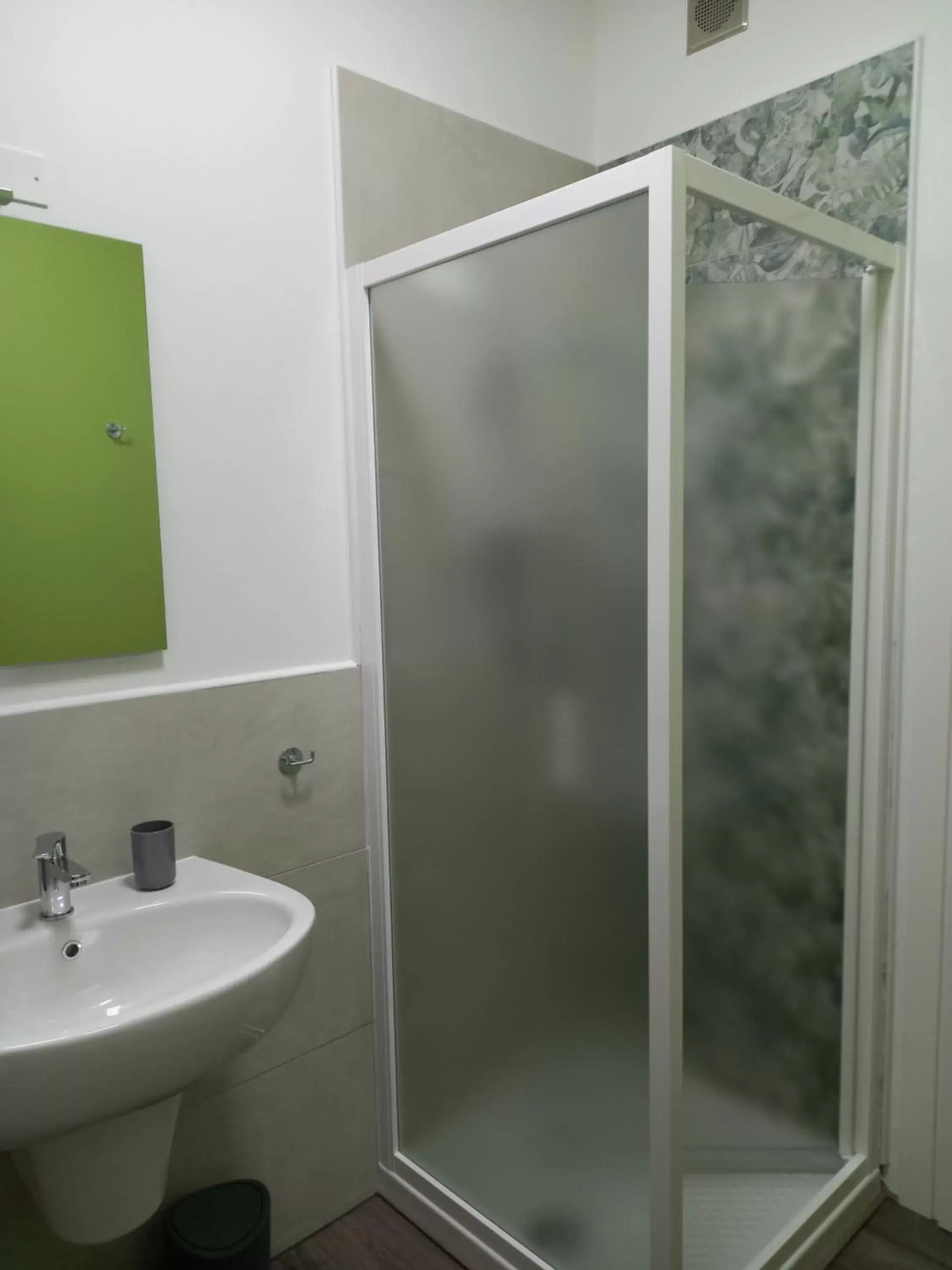 Shower, Bathroom in B&B KM 198 - Room&Breakfast