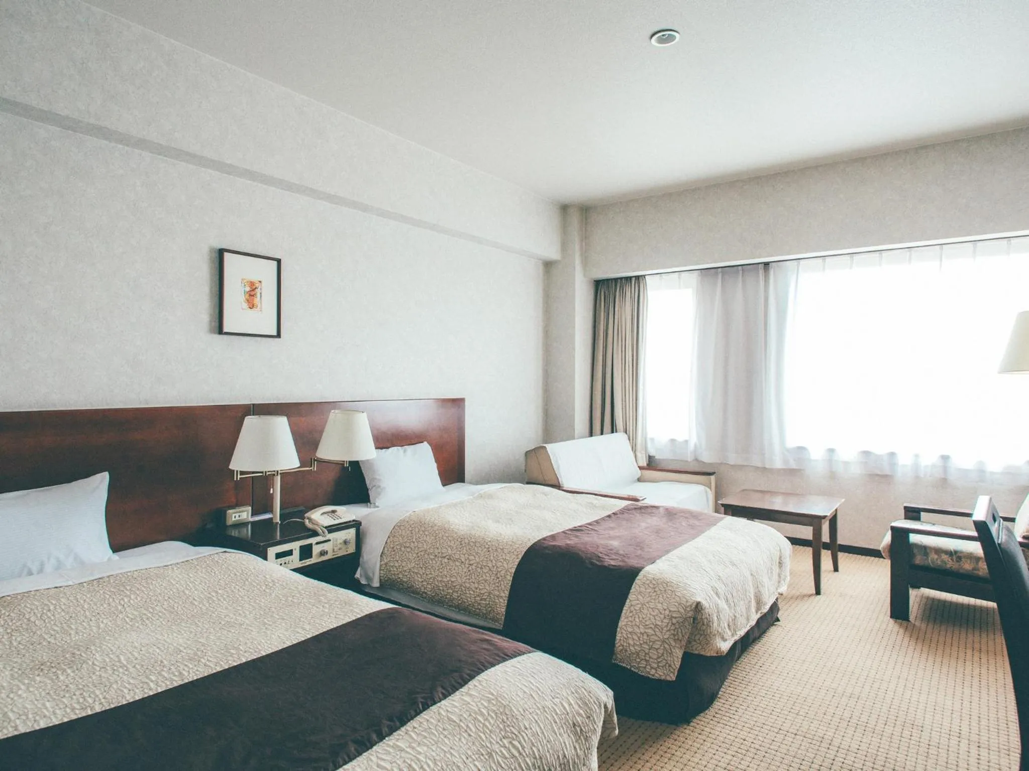 Photo of the whole room, Bed in Kanazawa Kokusai Hotel