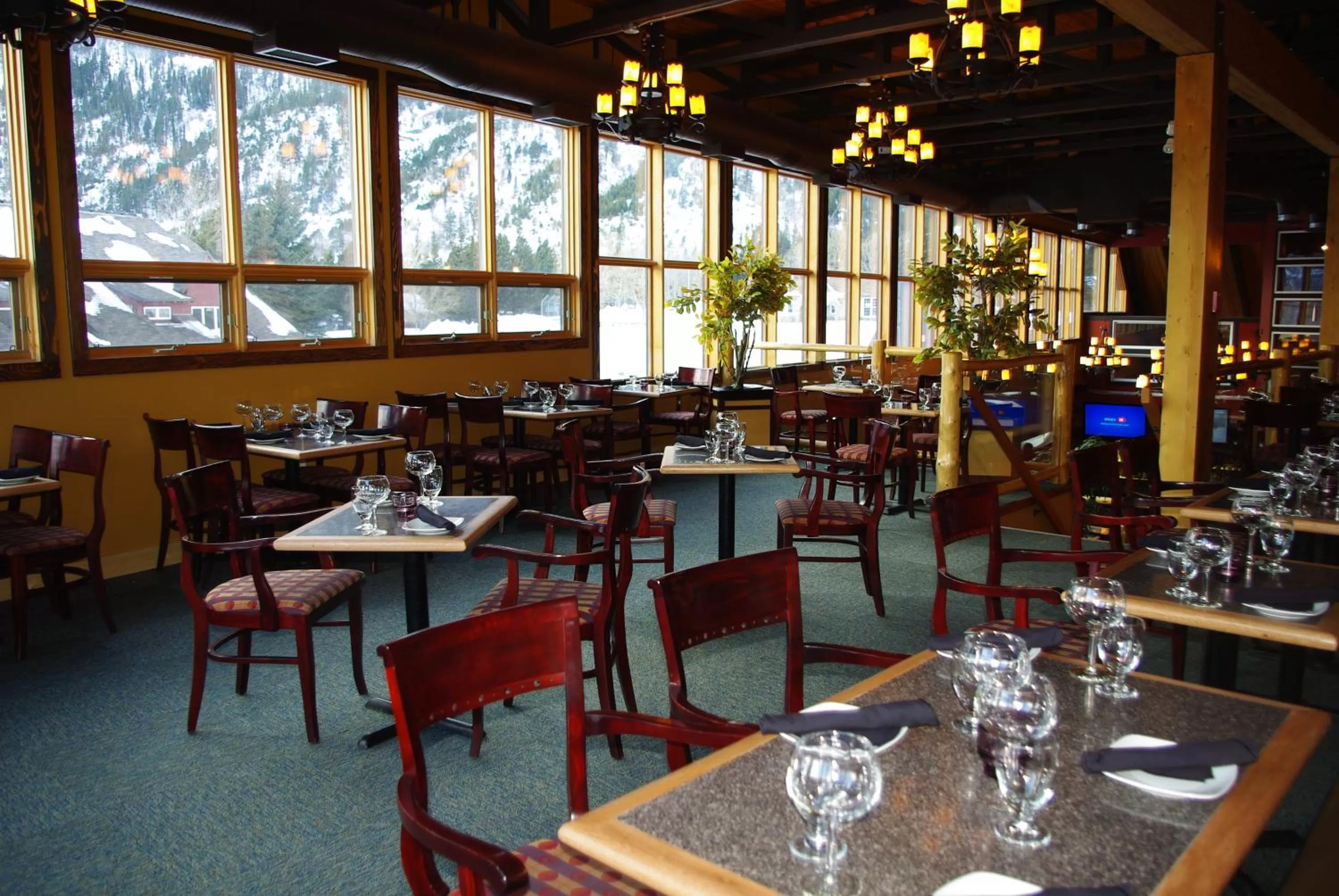 Restaurant/places to eat in Waterton Lakes Lodge Resort