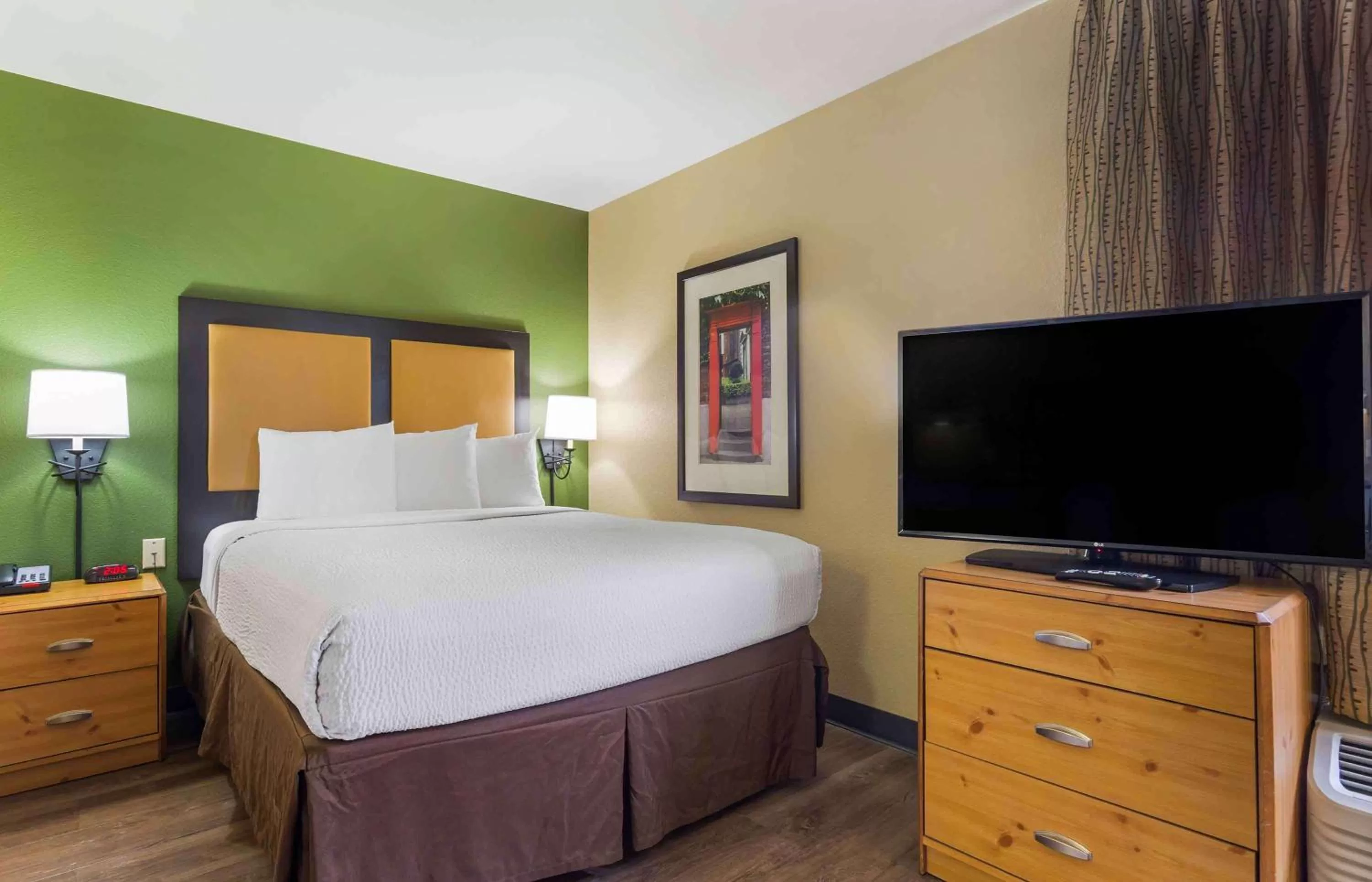 Bedroom, Bed in Extended Stay America Suites - Phoenix - Scottsdale