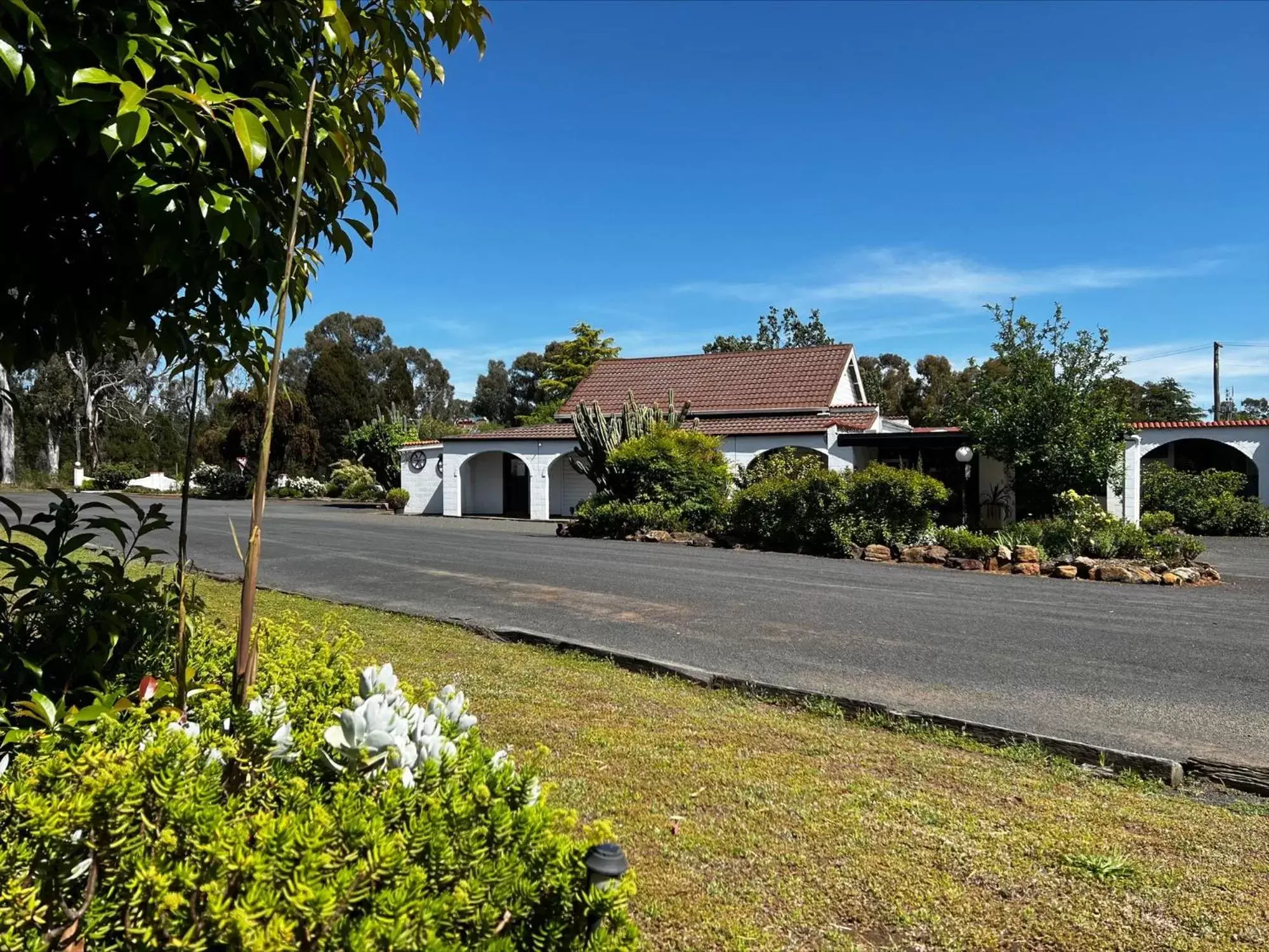 Property Building in Azalea Motel