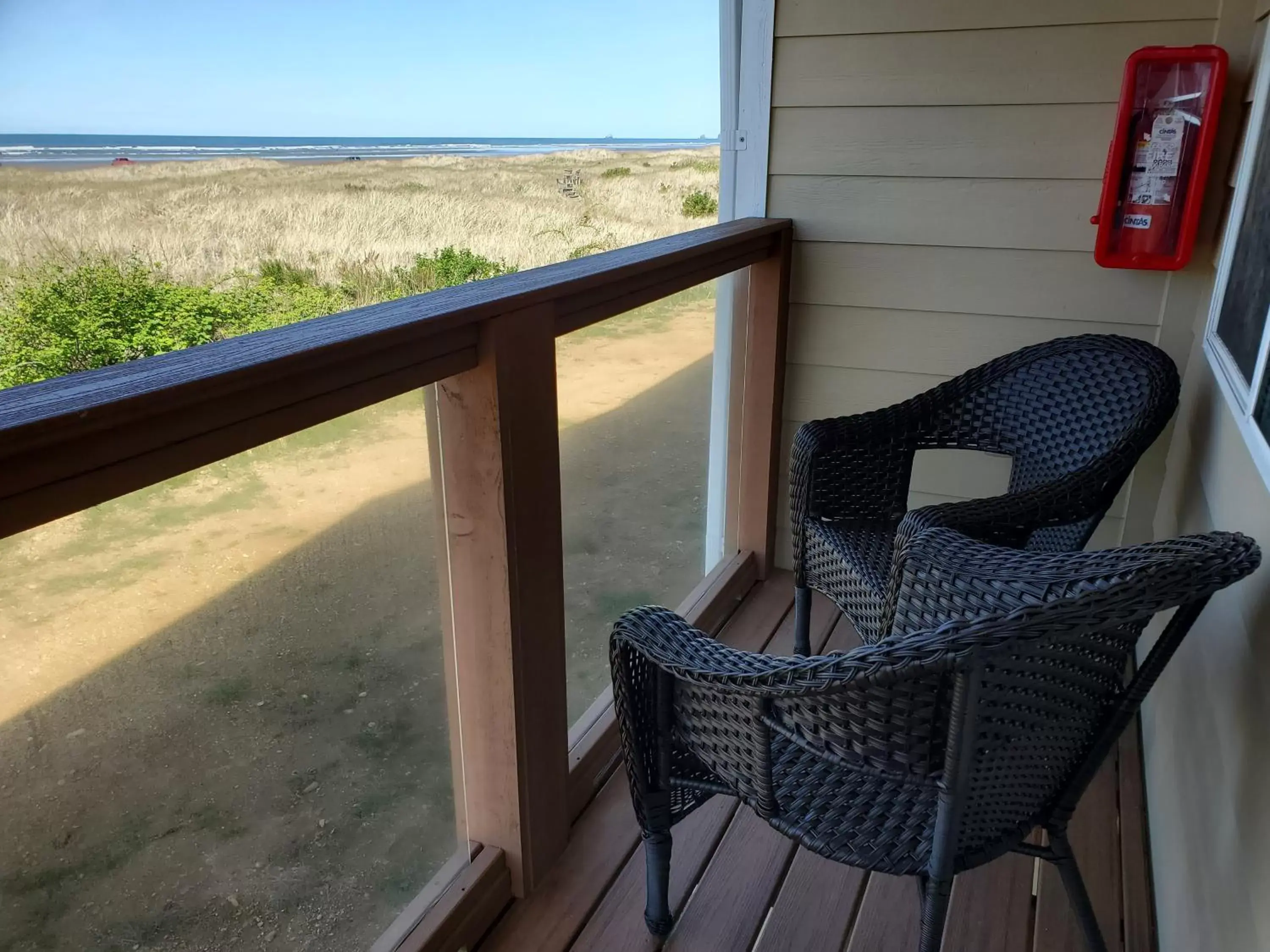 Patio, Balcony/Terrace in Moonstone Beach Motel