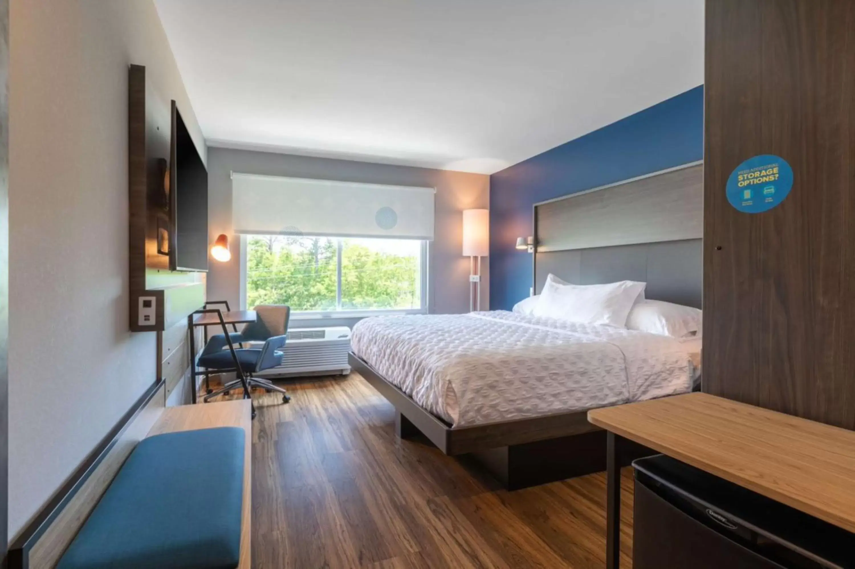 Bedroom, Bed in Tru By Hilton Seneca Clemson Sc