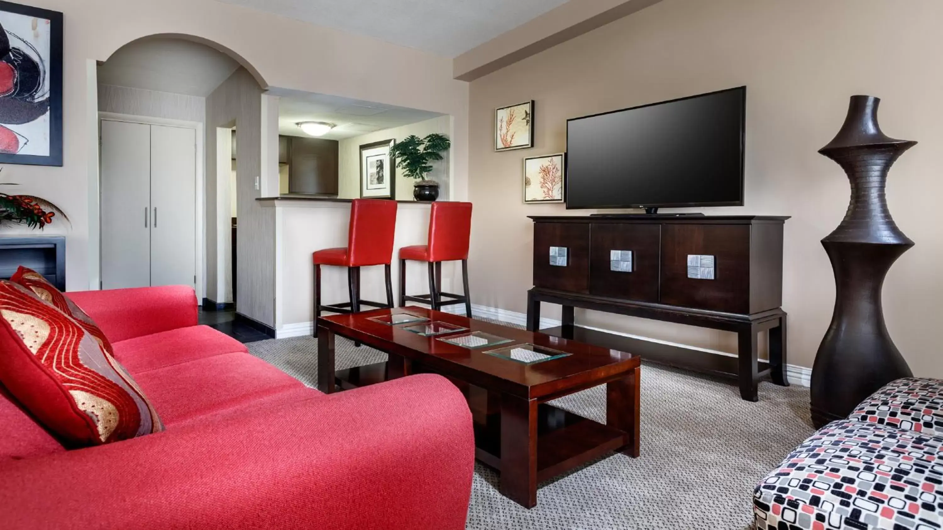 Photo of the whole room, Seating Area in Holiday Inn Resort Galveston - On The Beach, an IHG Hotel