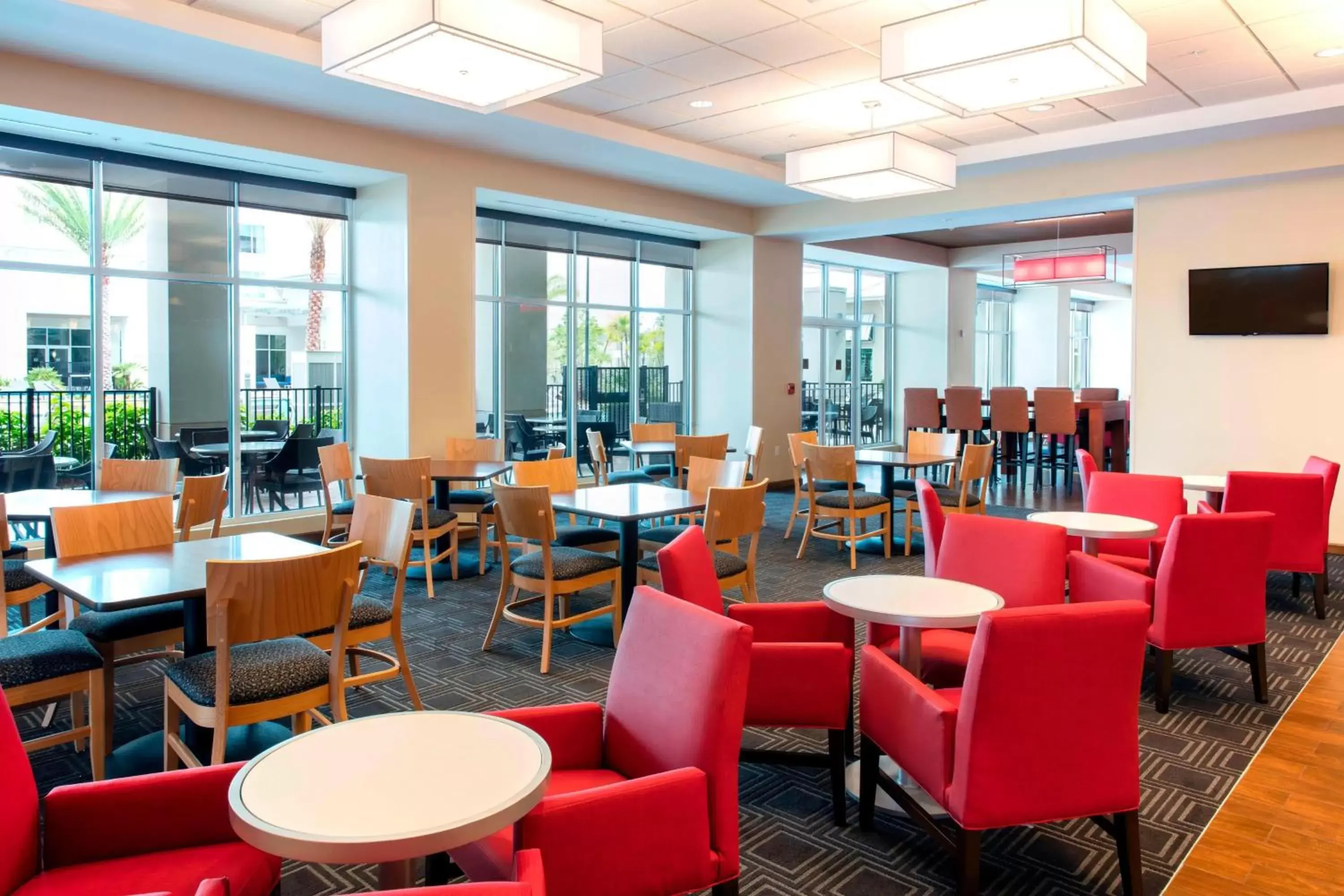 Breakfast, Restaurant/Places to Eat in TownePlace Suites Orlando at FLAMINGO CROSSINGS® Town Center/Western Entrance