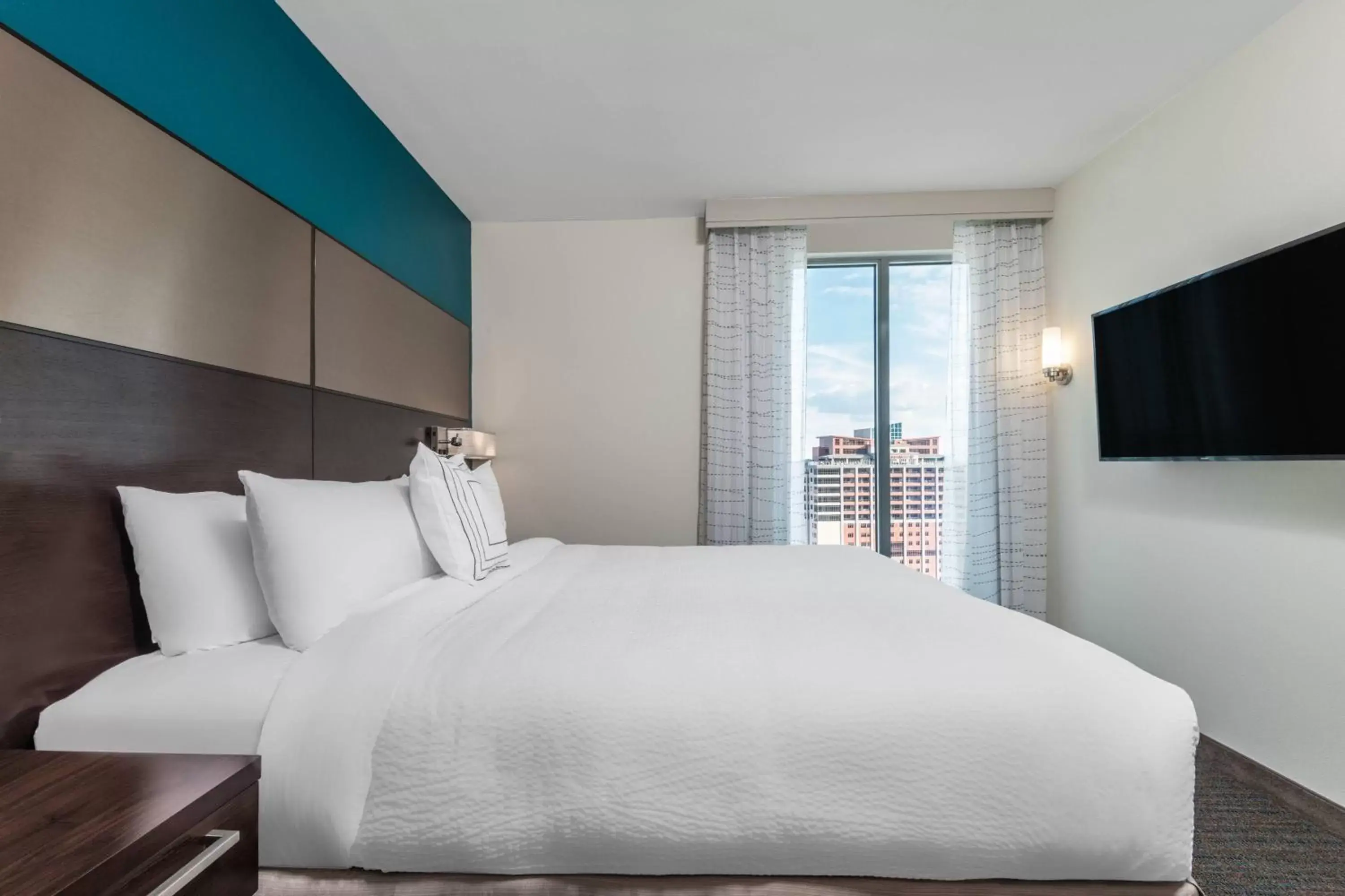Bedroom, Bed in Residence Inn by Marriott Charlotte City Center