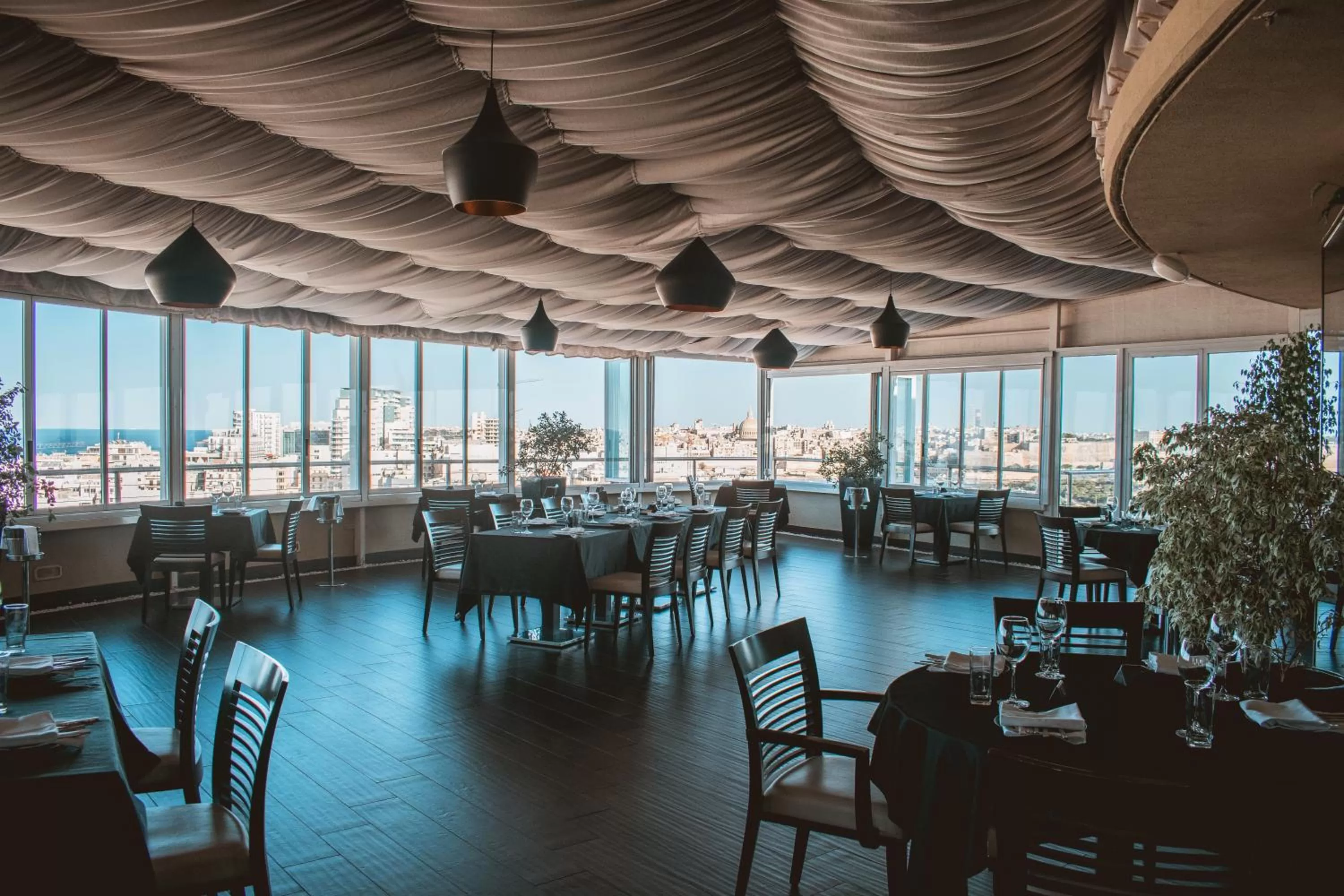 Restaurant/places to eat in AX The Palace