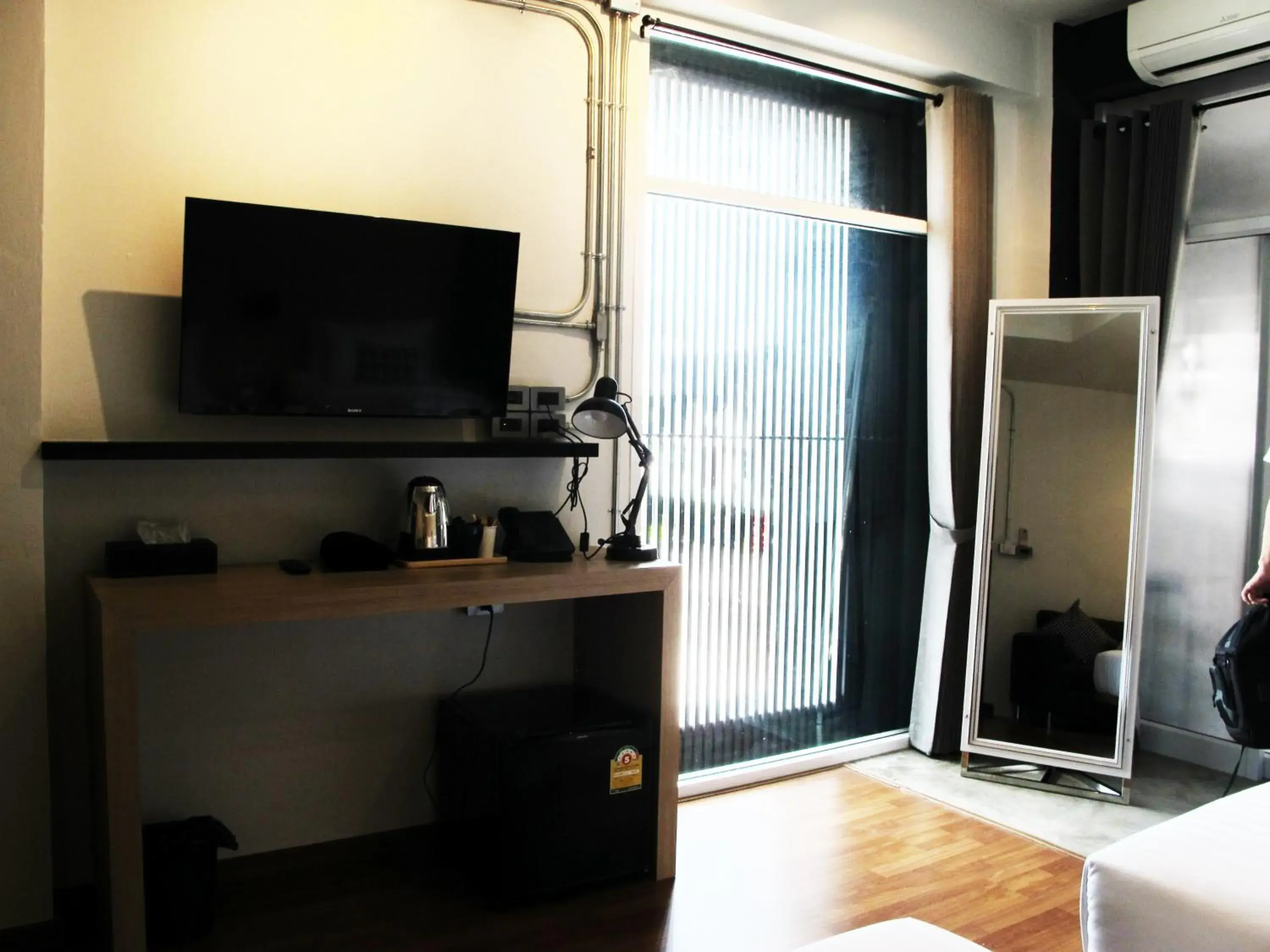 Bedroom, TV/Entertainment Center in The Plug hotel @ i-Biz Avenue (SHA Plus)