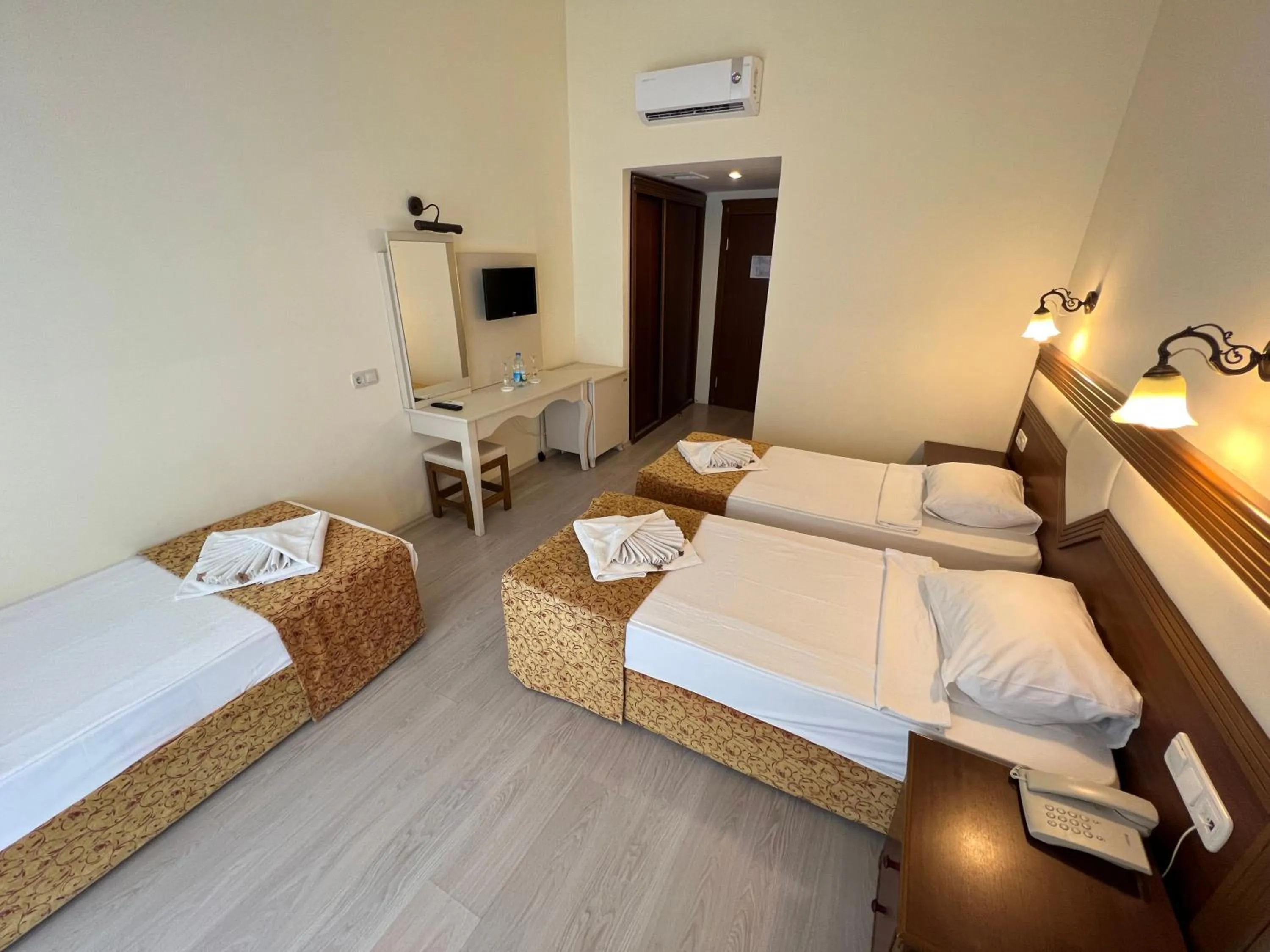 Photo of the whole room in Valeri Beach Hotel