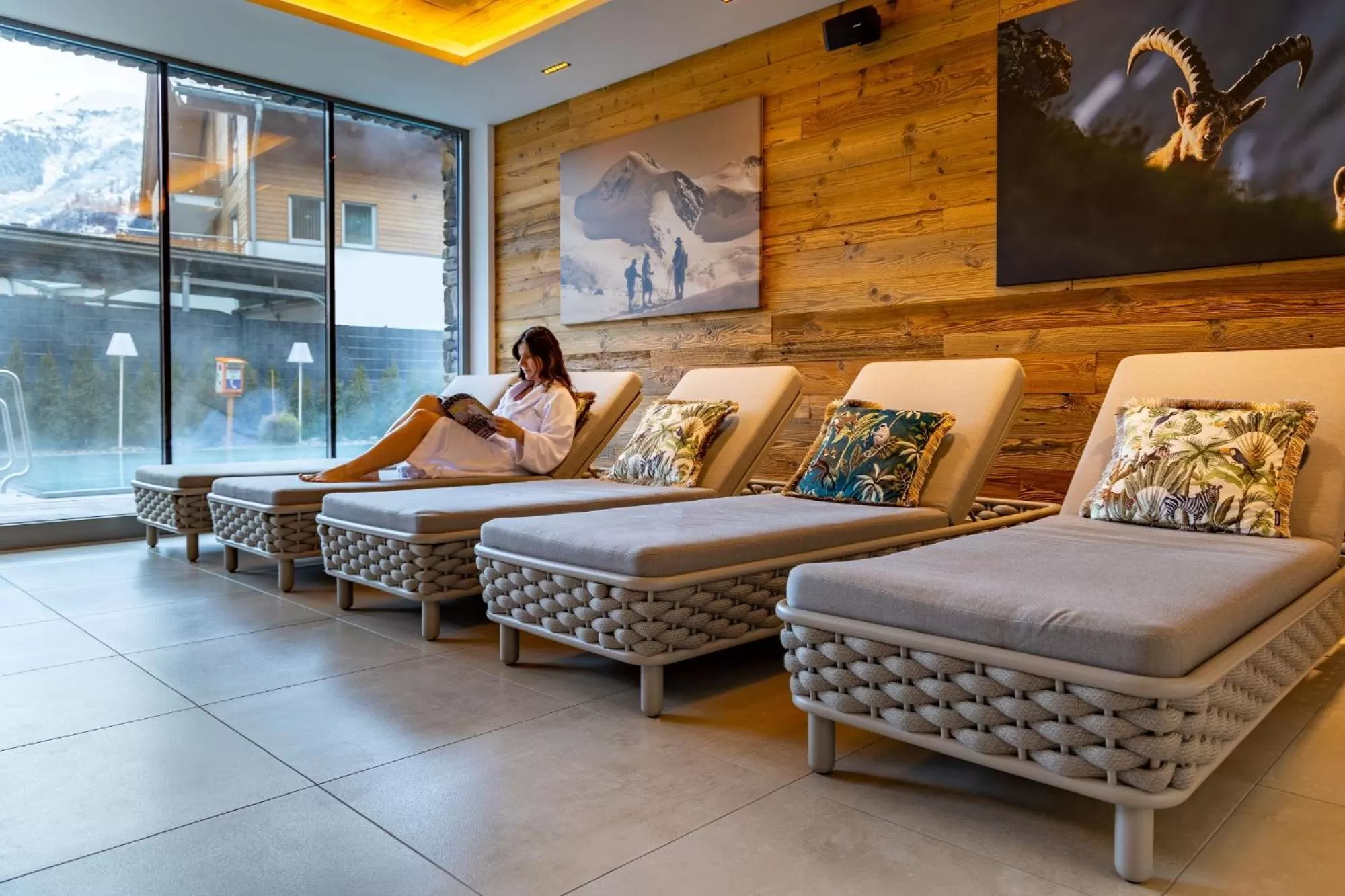 Swimming pool in Mountain Hotel Luis