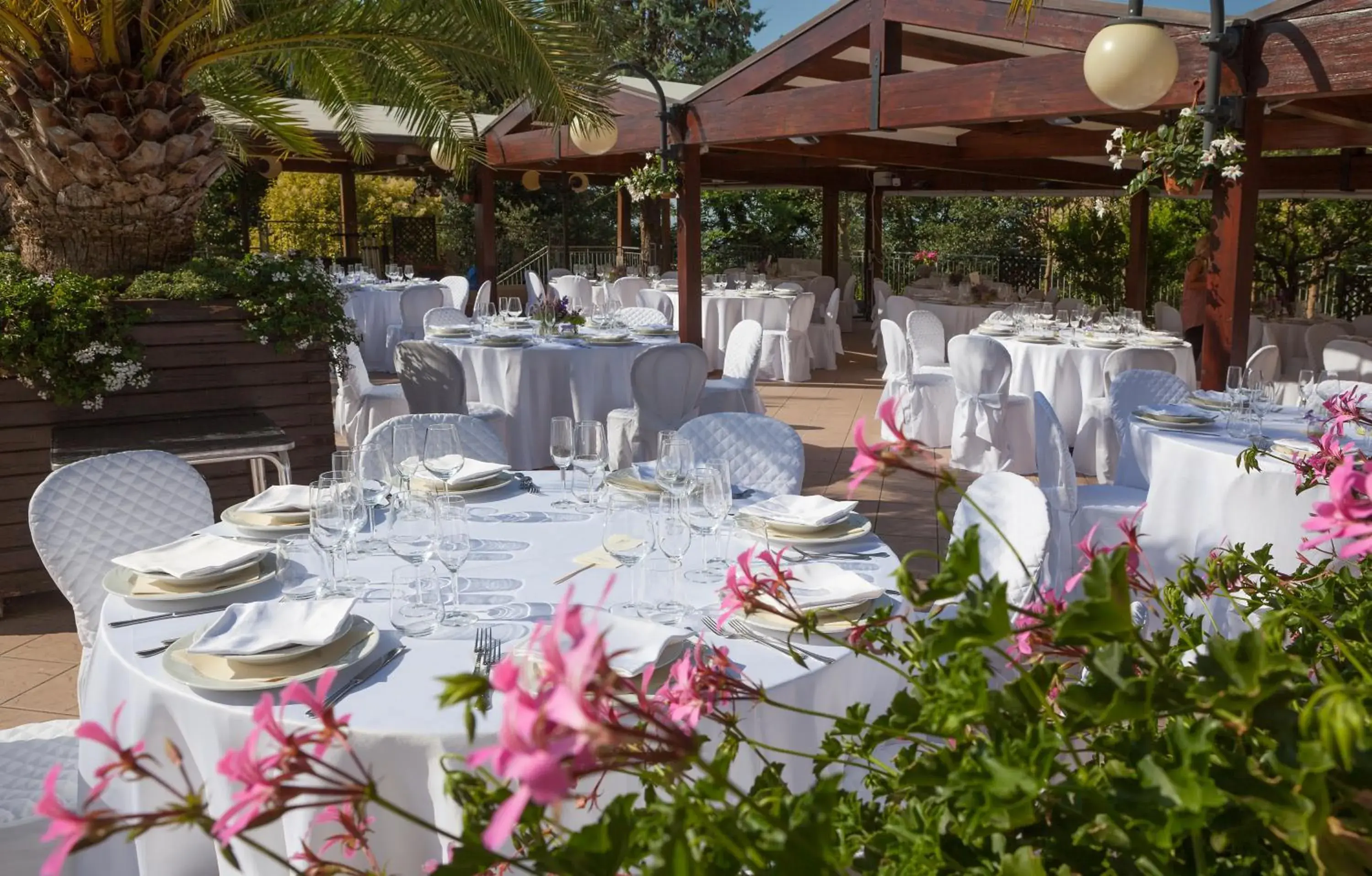 Banquet/Function facilities, Restaurant/Places to Eat in La Cantinella