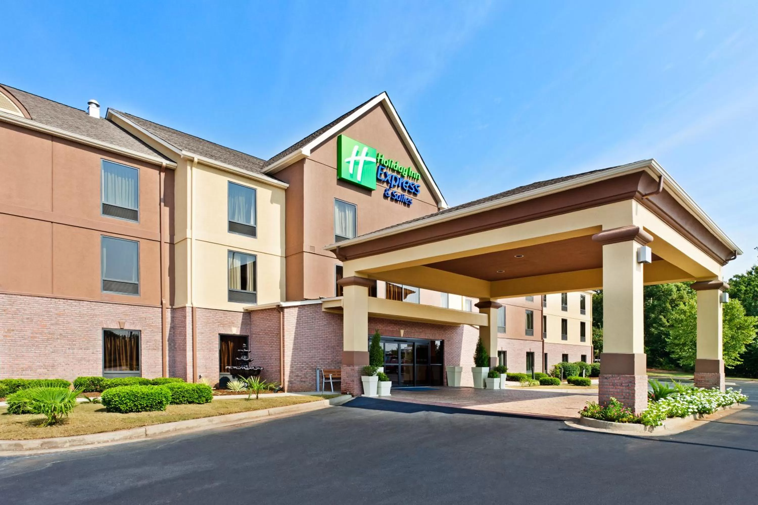 Property building in Holiday Inn Express Hotels & Suites Greenville-Spartanburg/Duncan by IHG