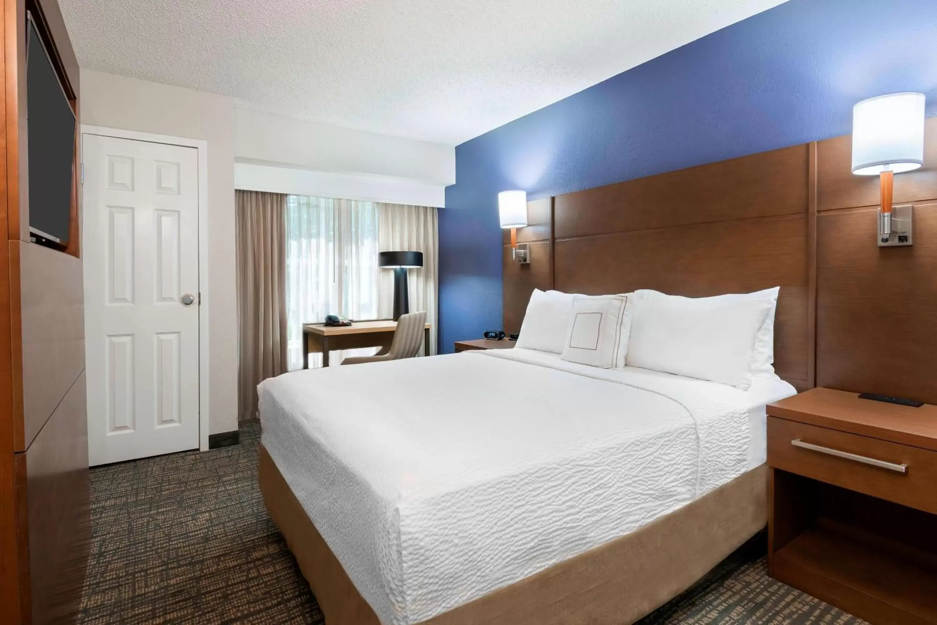 Bedroom, Bed in Residence Inn by Marriott Tampa at USF/Medical Center