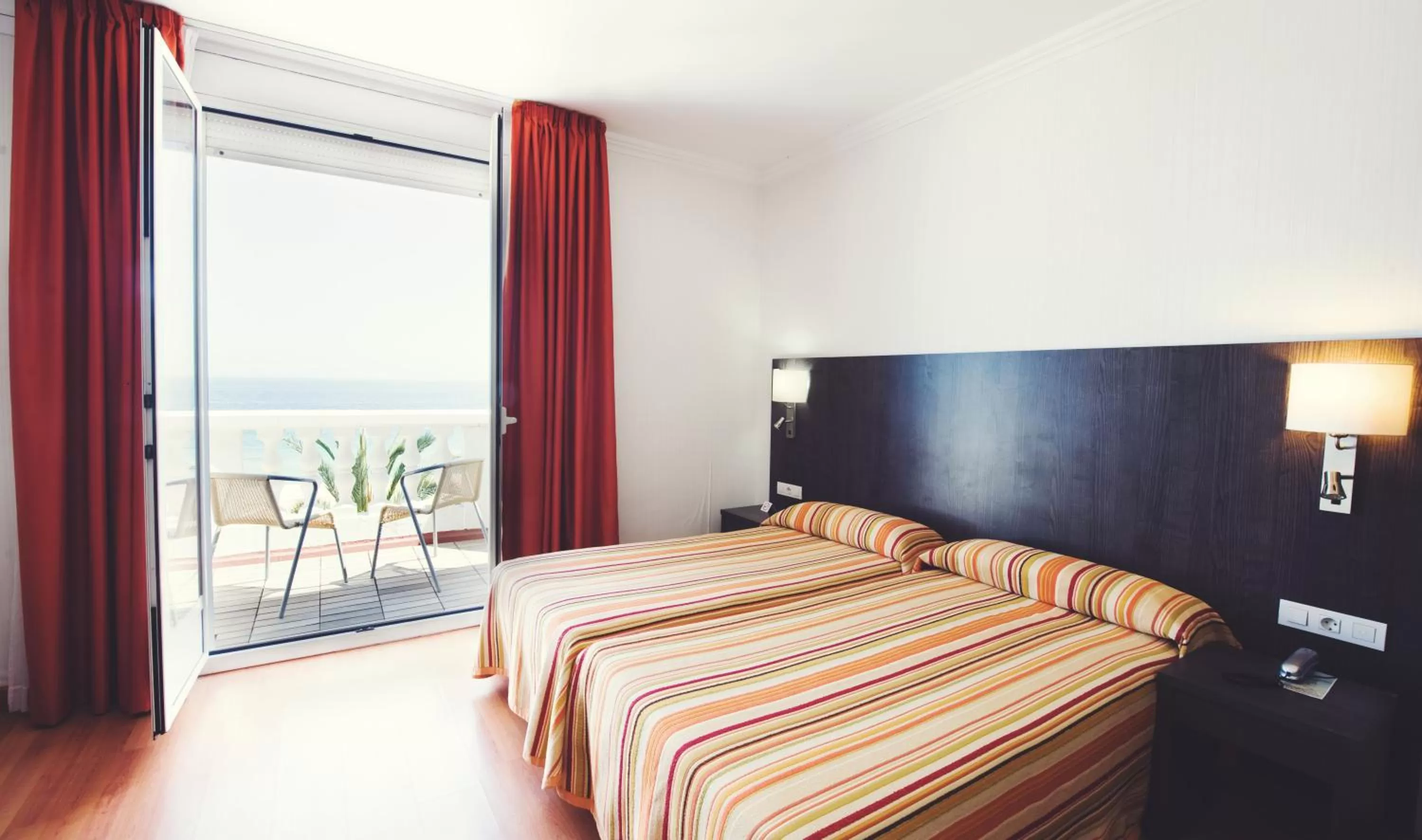 Bed in Hotel Miramar Badalona