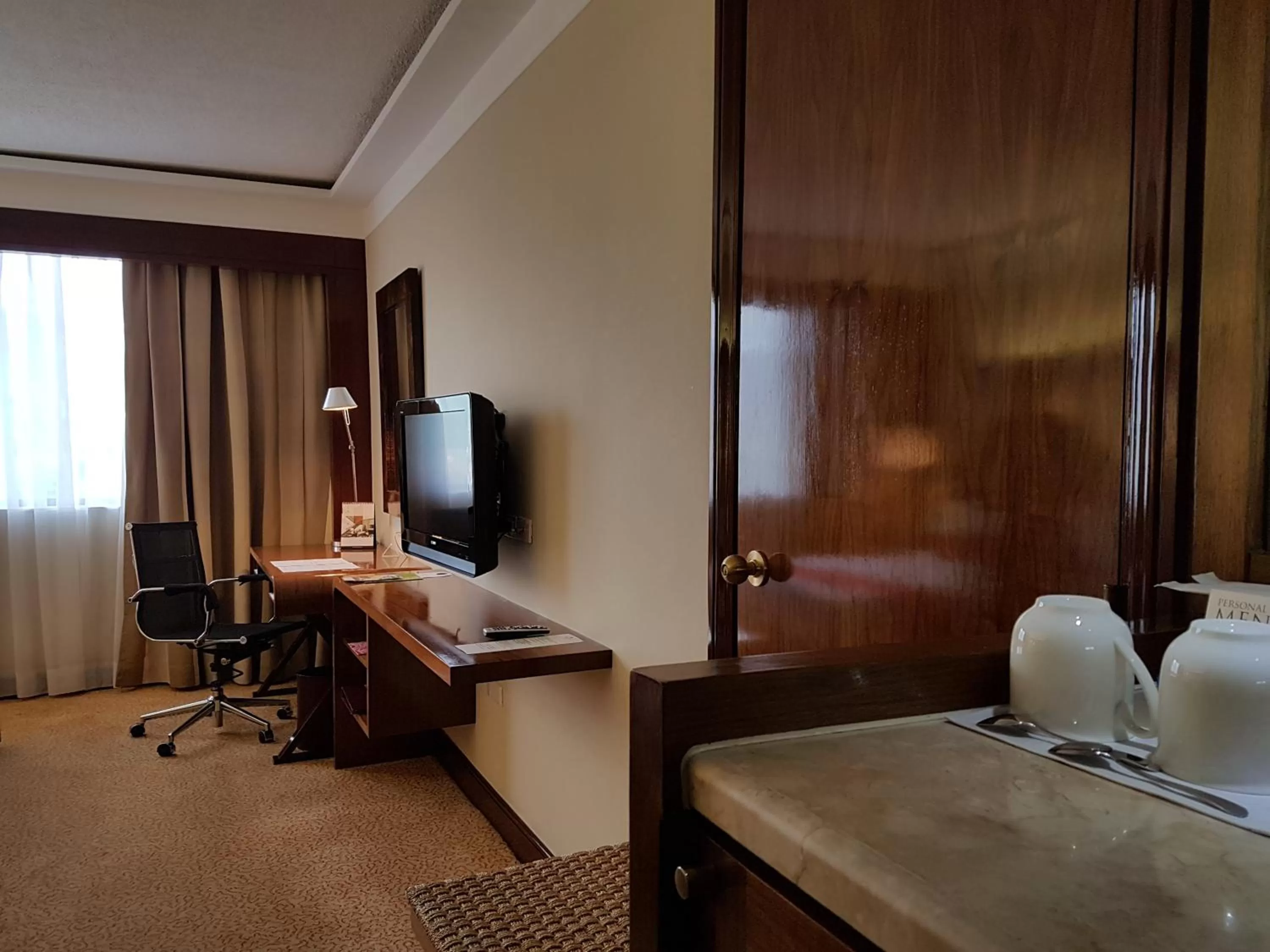 TV and multimedia, Bed in Marco Polo Plaza Cebu