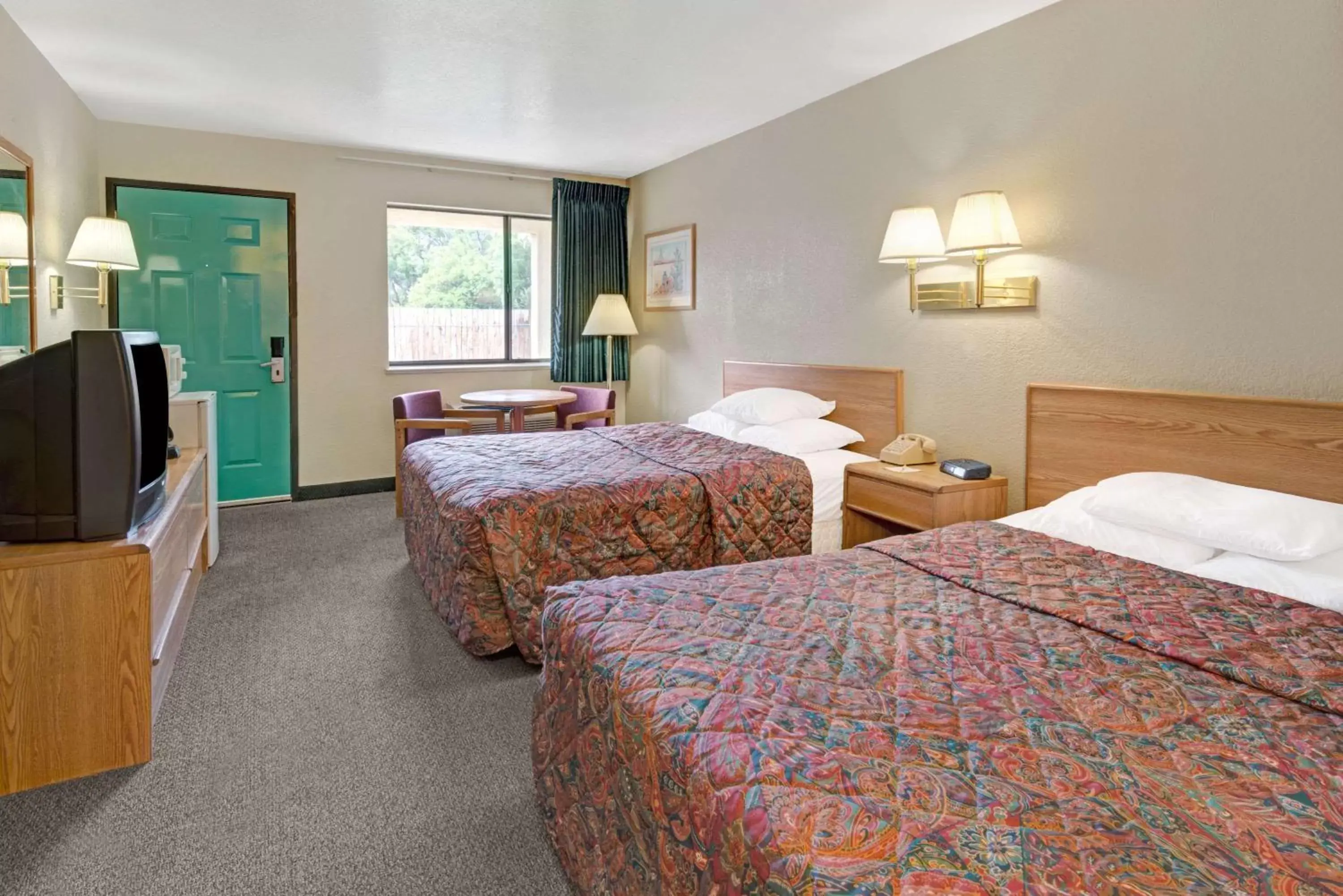 Photo of the whole room, Bed in Days Inn by Wyndham Espanola
