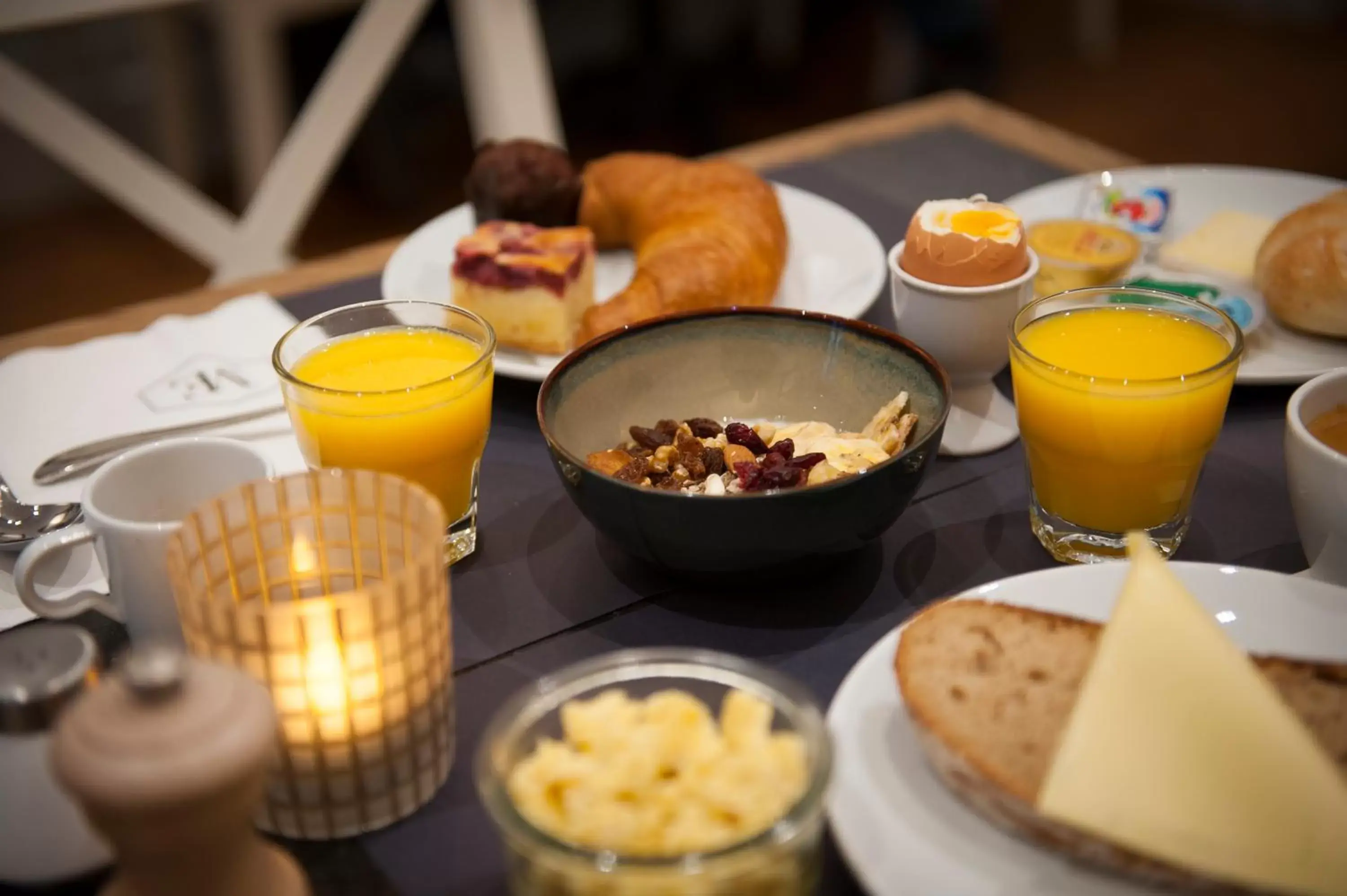 Buffet breakfast in Boutique hotel Maison Emile