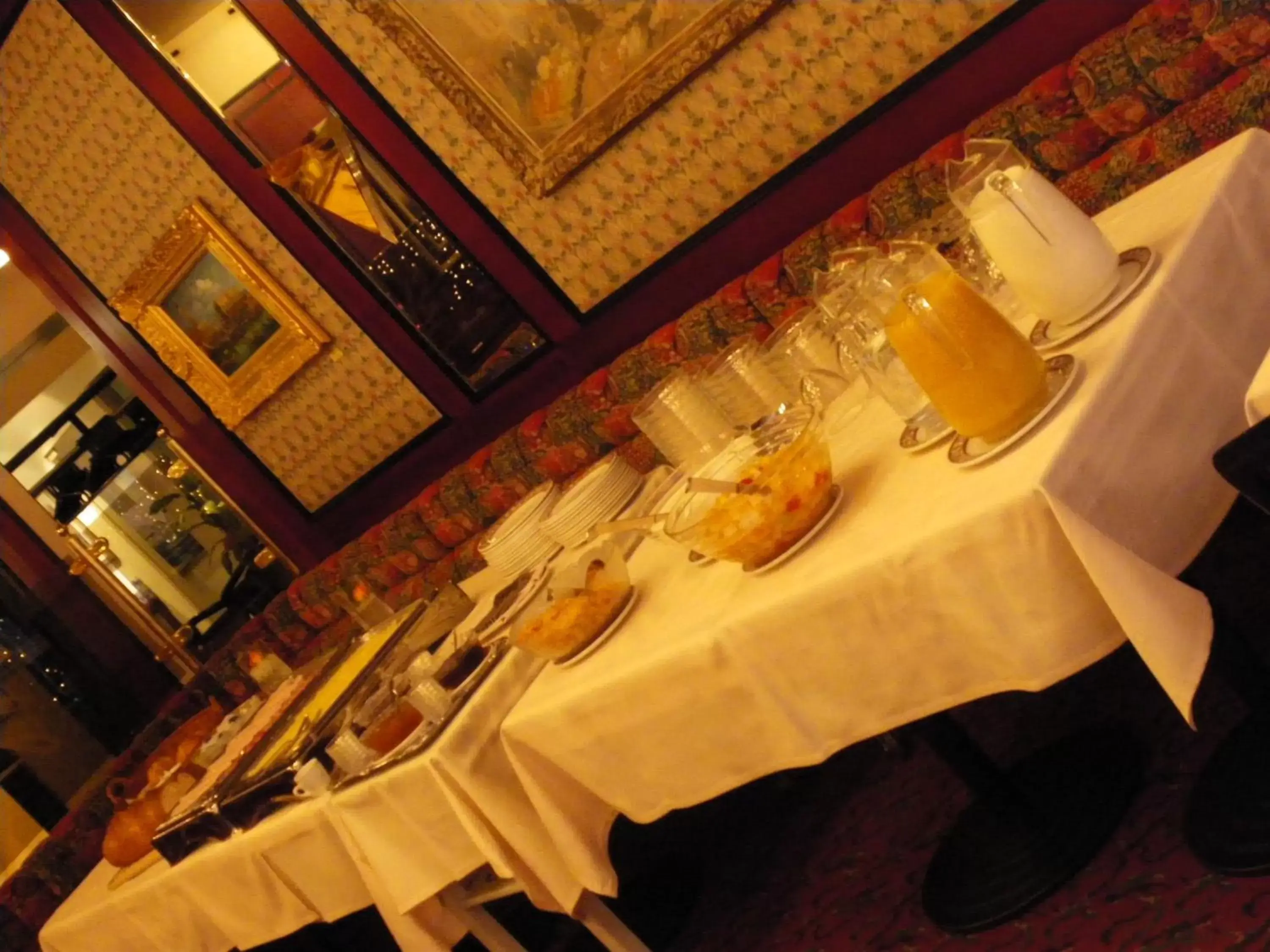 Breakfast, Restaurant/Places to Eat in Hotel Luzernerhof