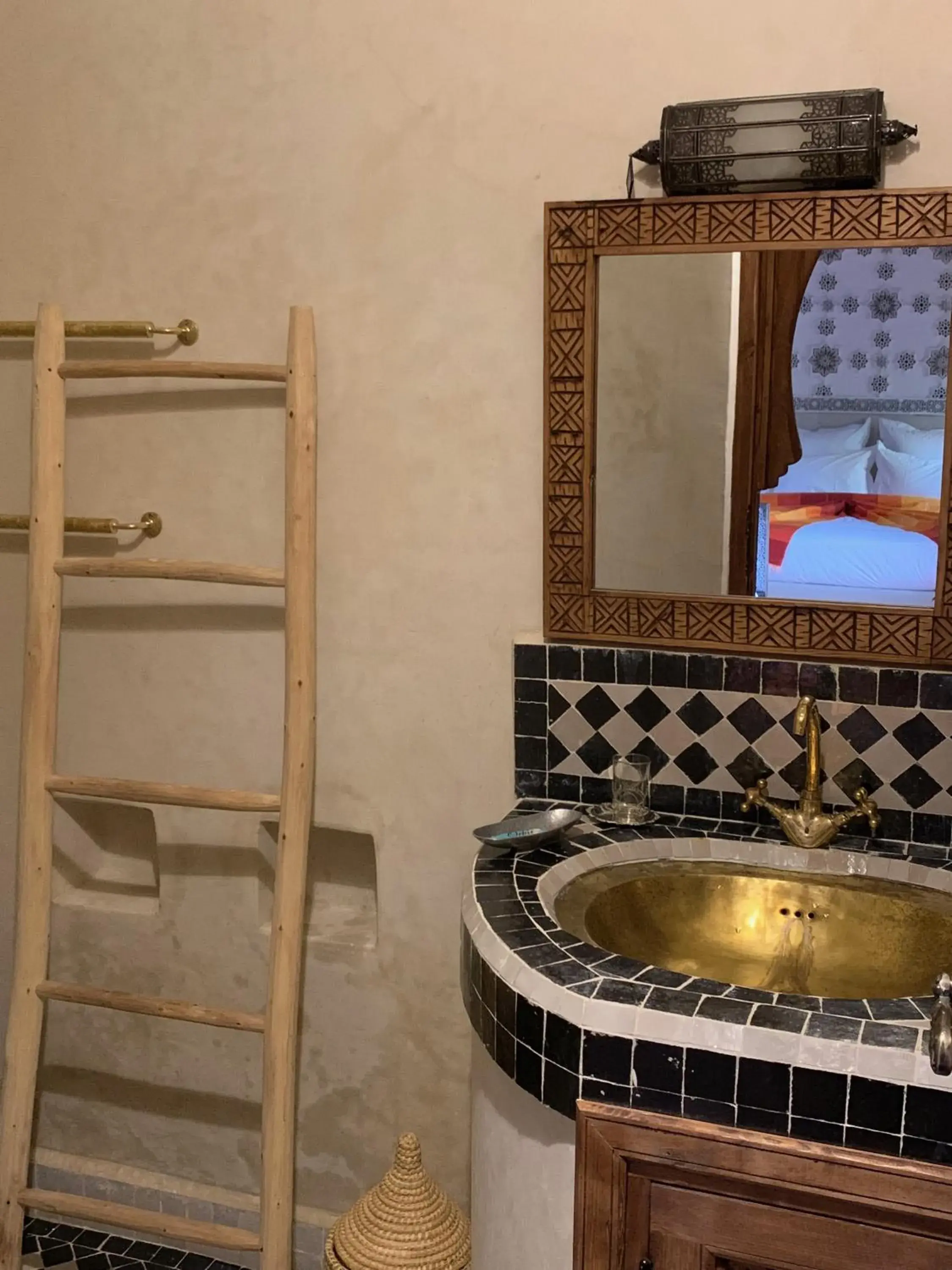 Shower, Bathroom in Riad Abaka hotel & boutique