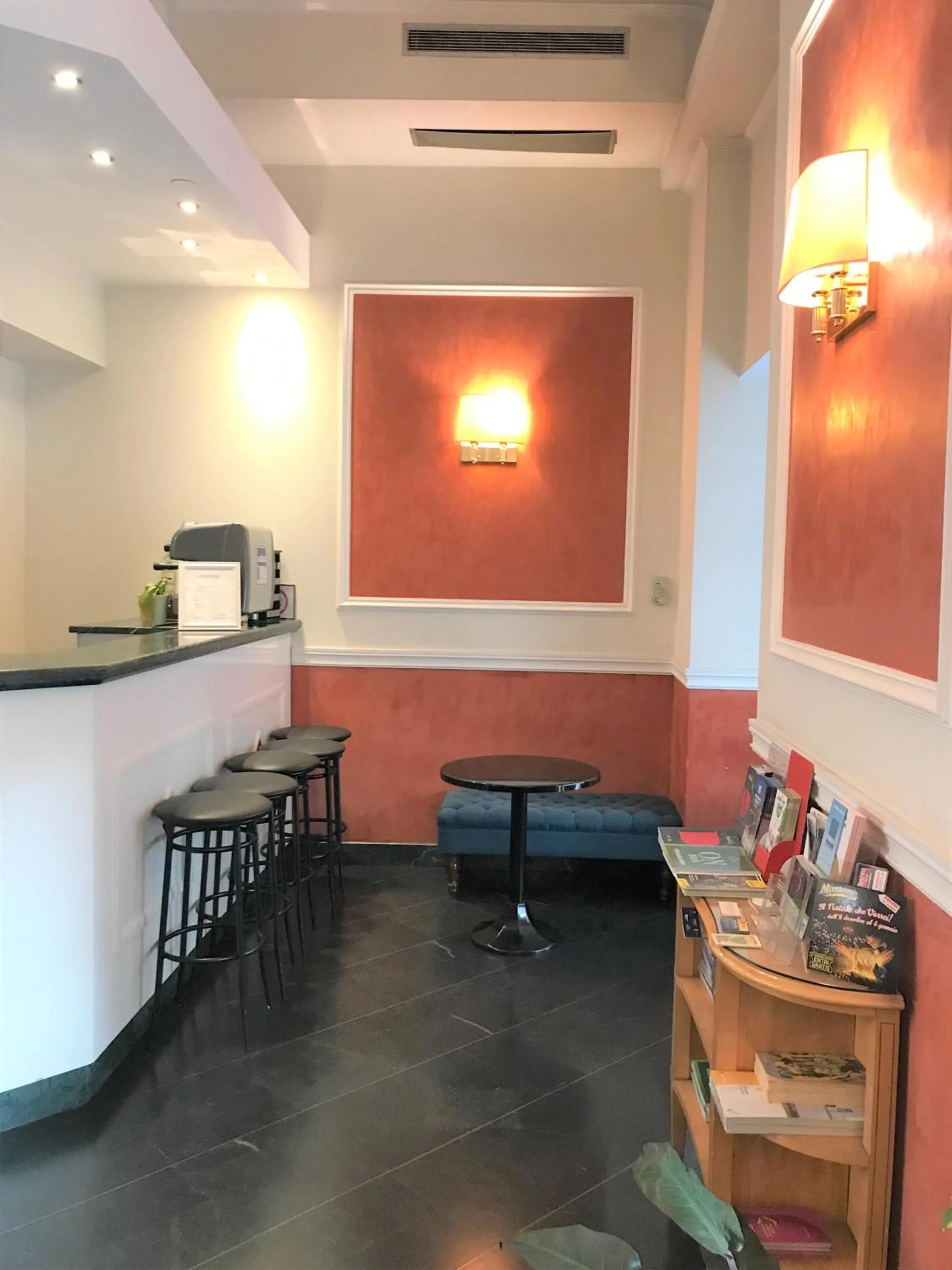 Lobby or reception in Hotel San Felice