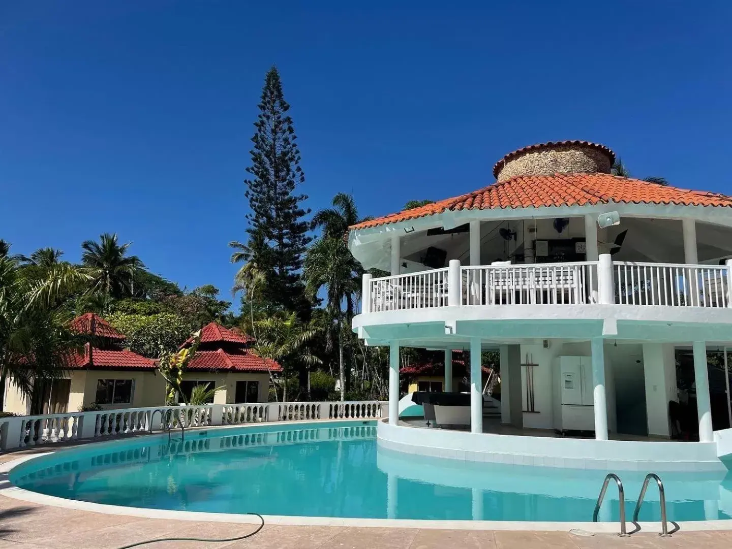 Restaurant/places to eat, Swimming Pool in Palms Lounge Cabarete