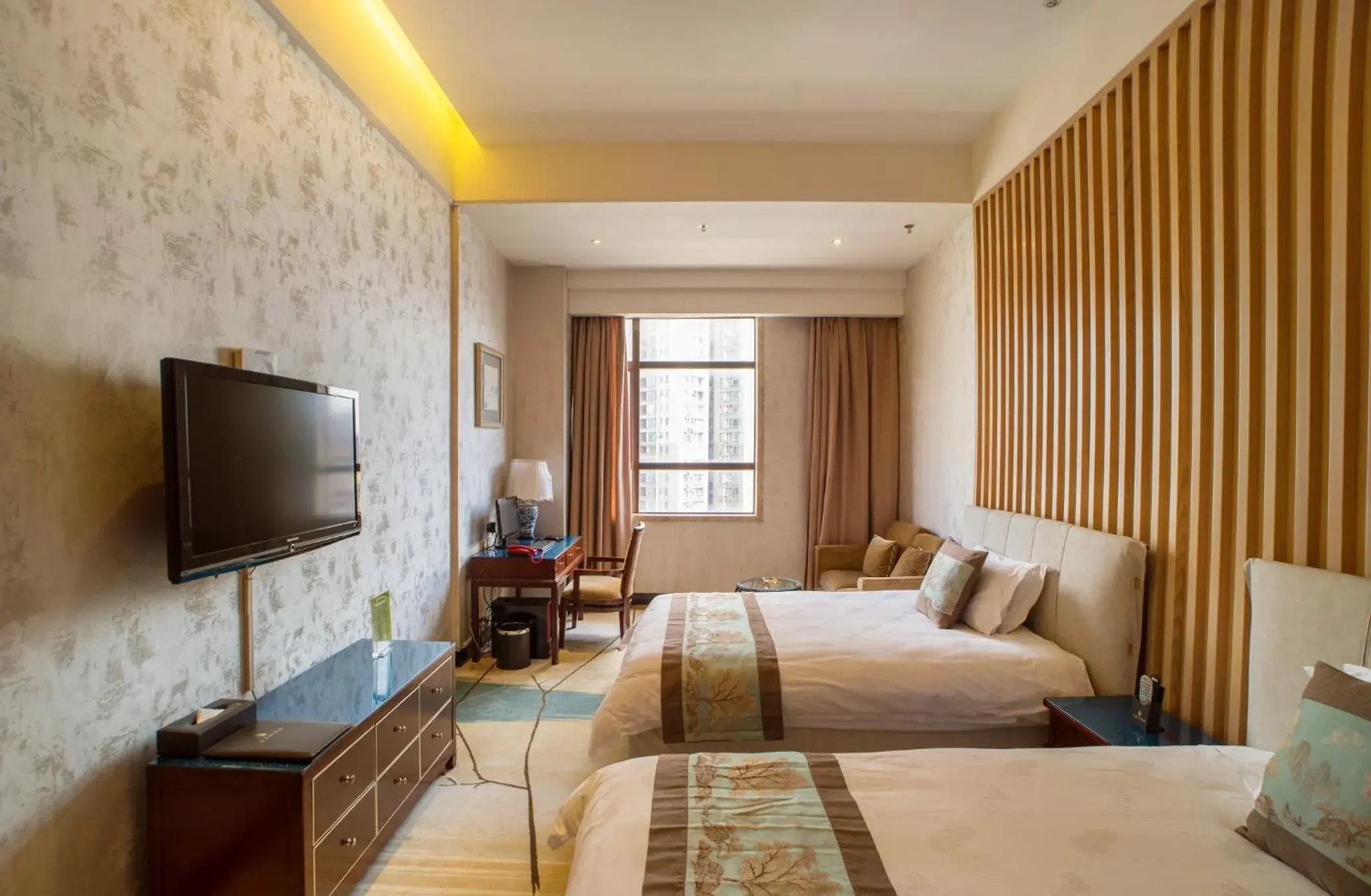 Photo of the whole room, TV/Entertainment Center in Guangzhou Nuomo International Hotel